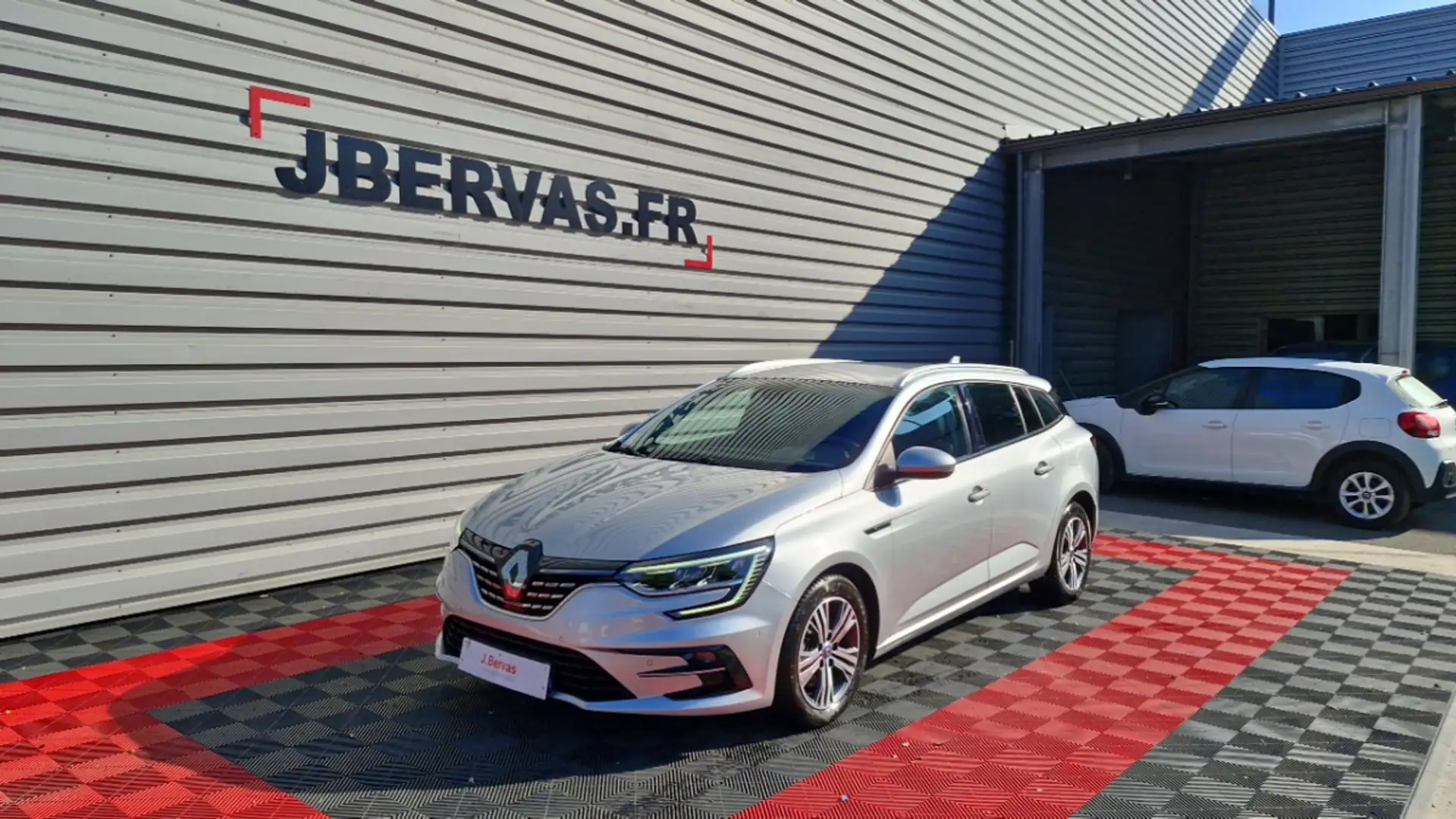Renault Egyéb IV Intens E-TECH Plug-in Hybride 160 - 1