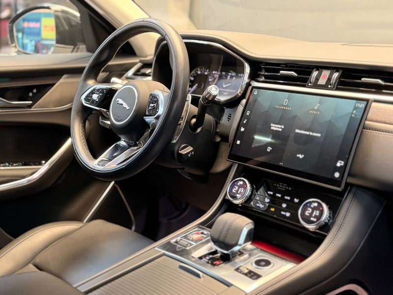 Jaguar F-Pace °1ERE MAIN°FULL LED°CARPLAY°CARPASS — photo 11