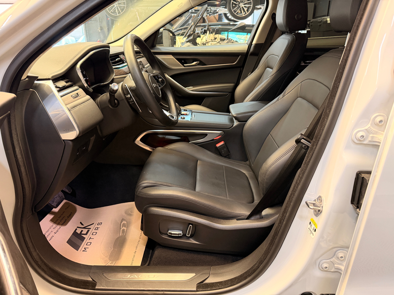 Jaguar F-Pace °1ERE MAIN°FULL LED°CARPLAY°CARPASS — photo 7
