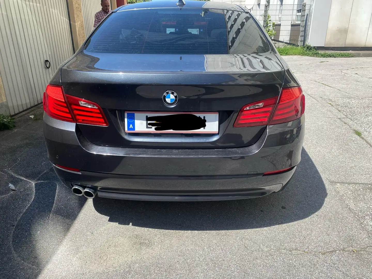 BMW 520 520d F10 Schwarz - 2