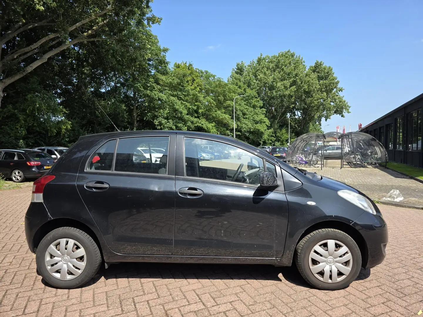 Toyota Yaris 1.0 VVTi Acces Airco 5 DR Volledig onderhouden Noir - 2