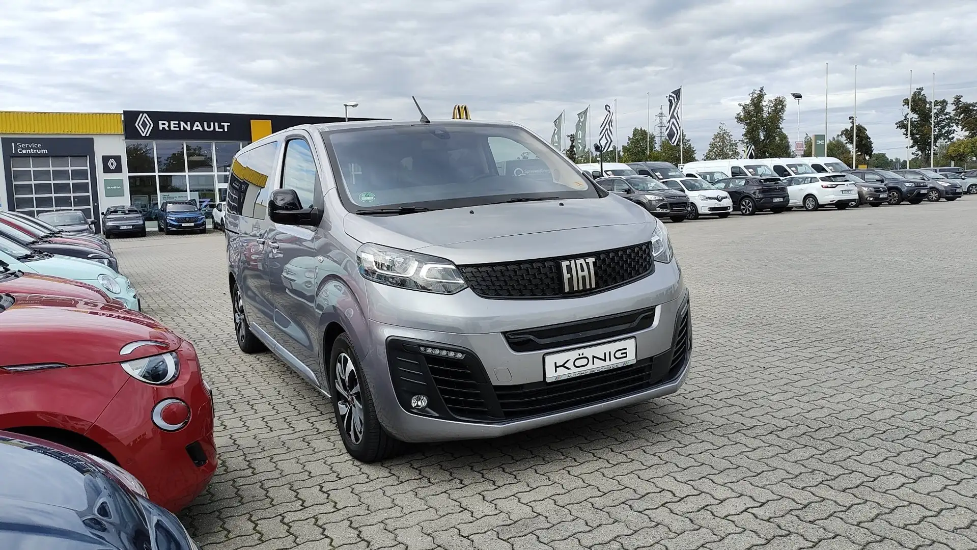 Fiat Ulysse Elektro 75kWh 8-Sitzer Hängerkupplung SHZ Grau - 2