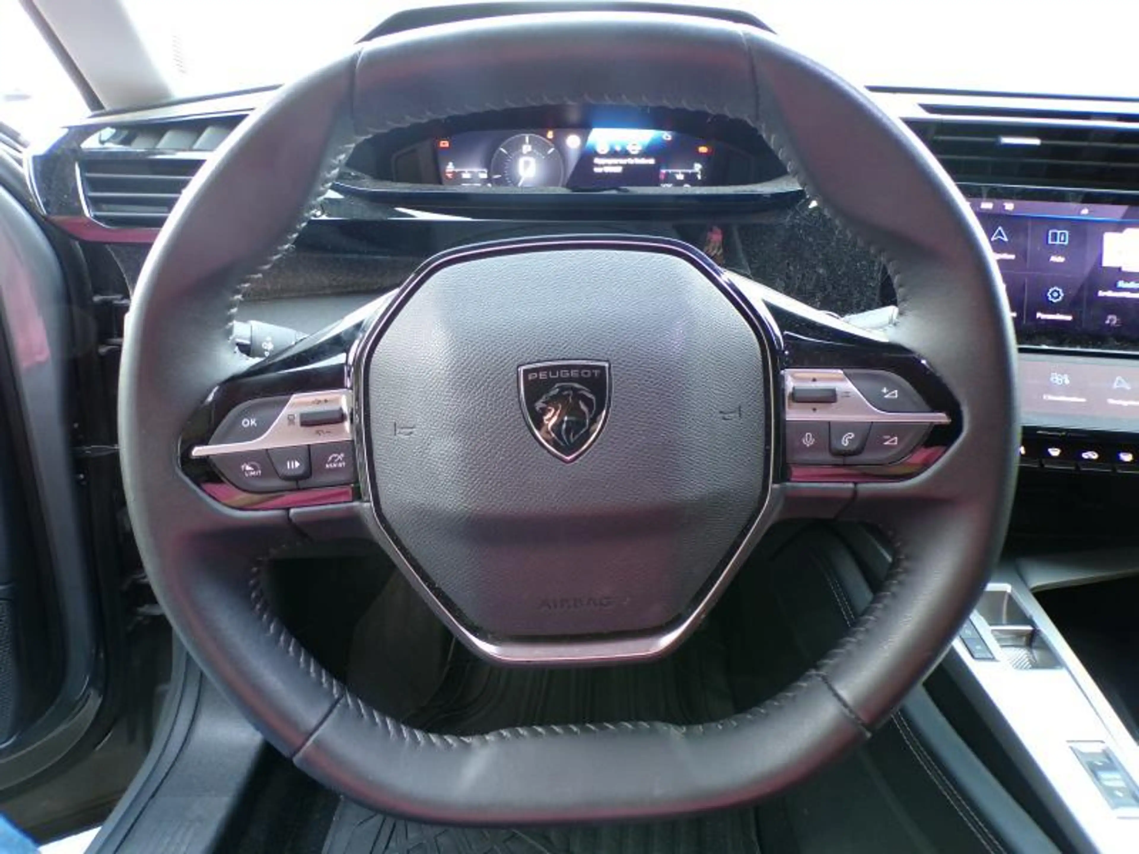 Peugeot 408 1.2 131cv B.auto Gris 10/24 39402km Clim GPS USB — photo 9