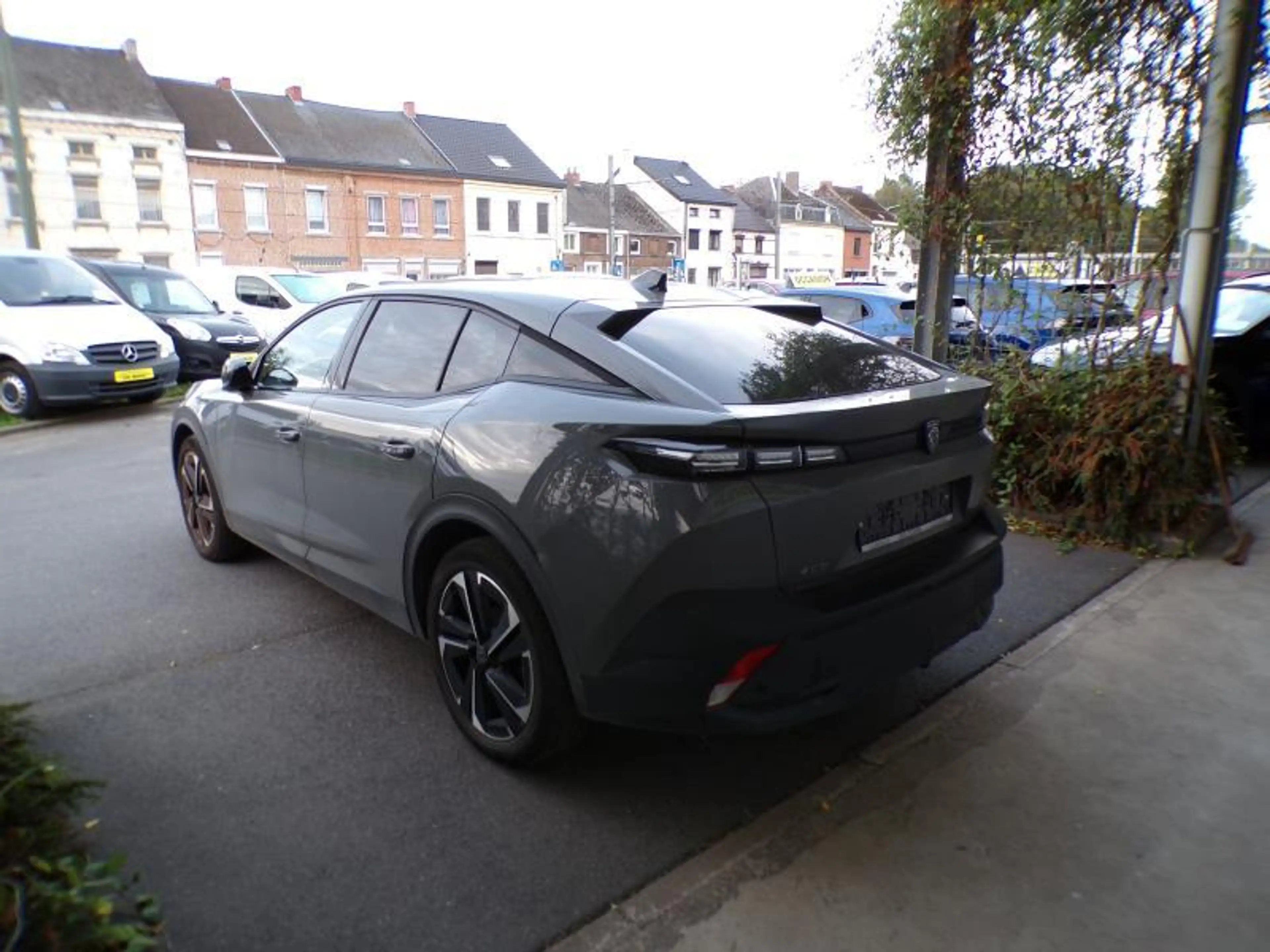 Peugeot 408 1.2 131cv B.auto Gris 10/24 39402km Clim GPS USB — photo 5