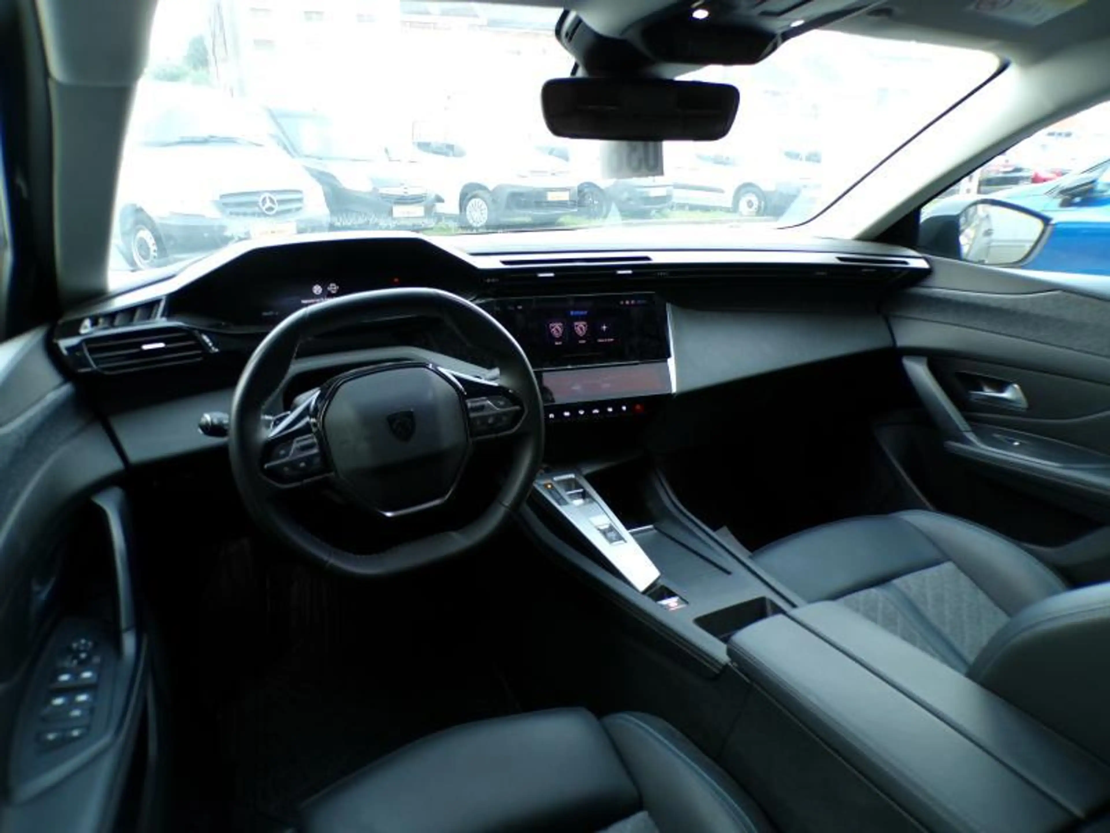 Peugeot 408 1.2 131cv B.auto Gris 10/24 39402km Clim GPS USB — photo 8