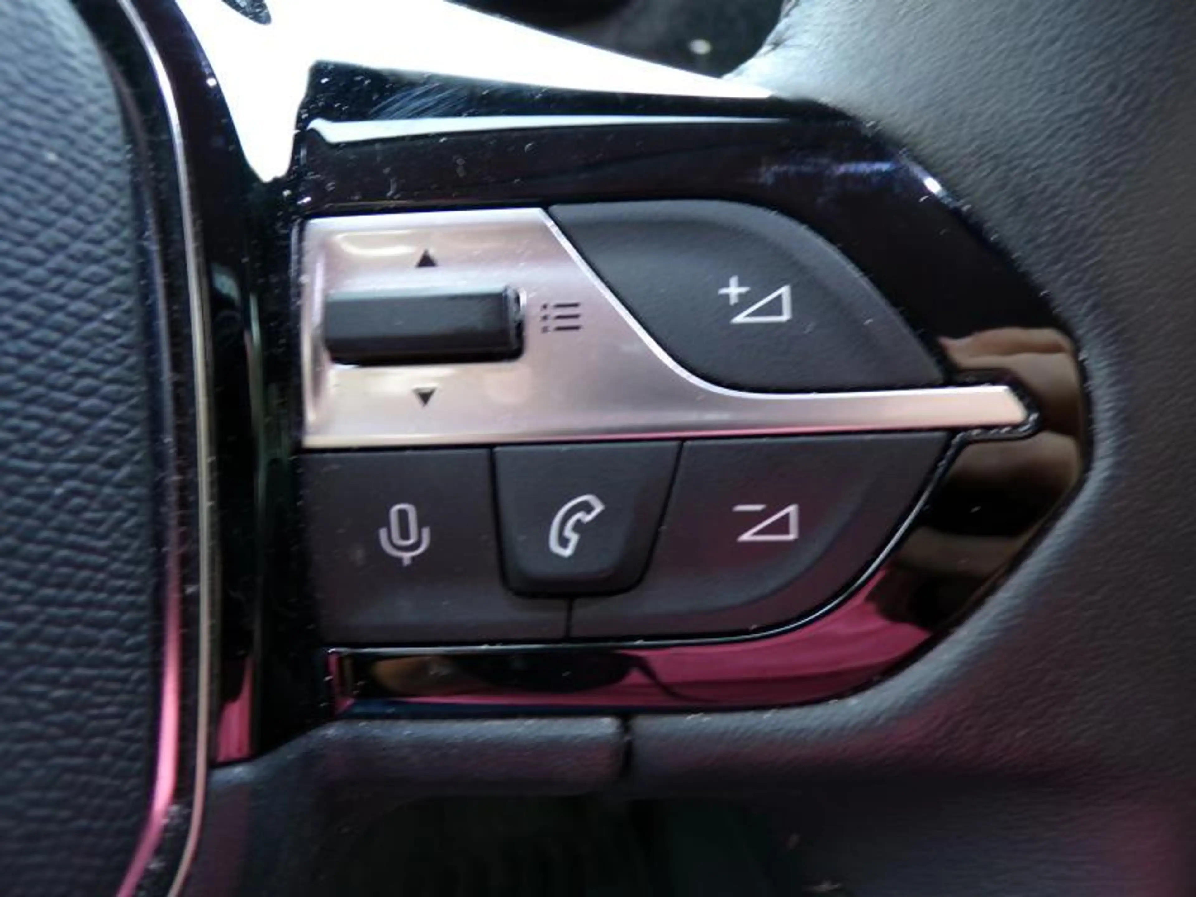 Peugeot 408 1.2 131cv B.auto Gris 10/24 39402km Clim GPS USB — photo 14