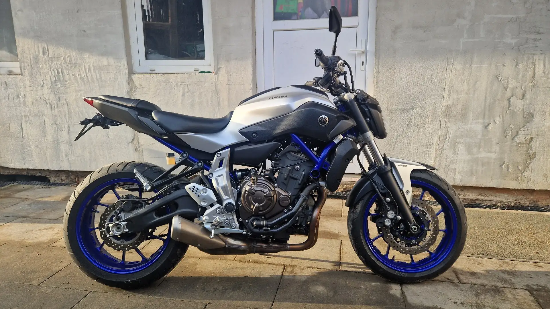 Yamaha MT-07 Silber - 1