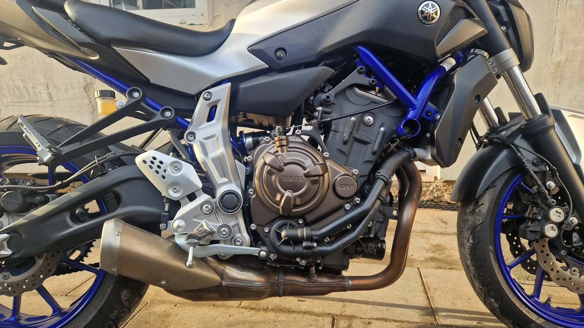 Yamaha MT-07 Silber - 2
