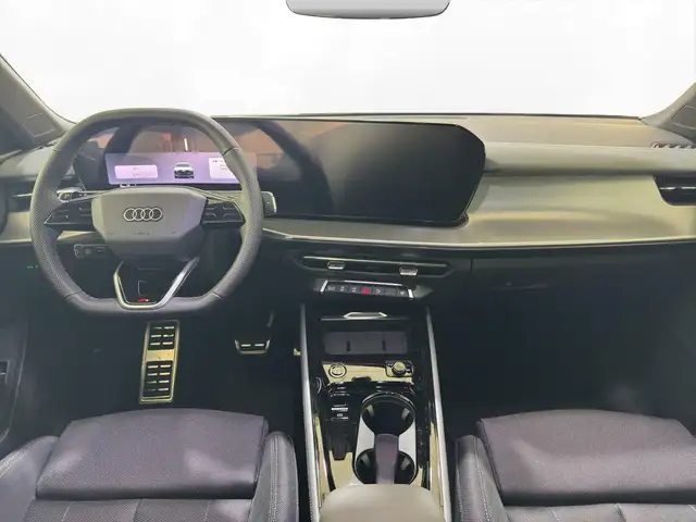 Audi Q3 view 9