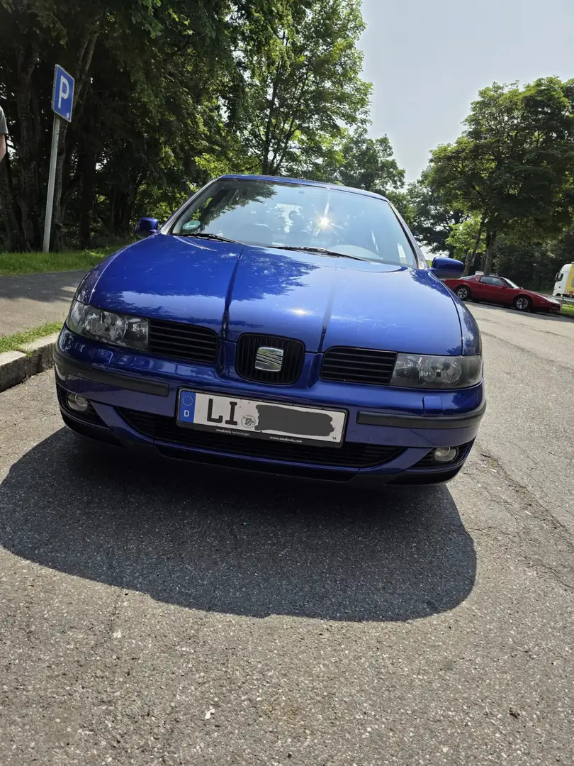 SEAT Toledo 2.3 V5 Bleu - 1