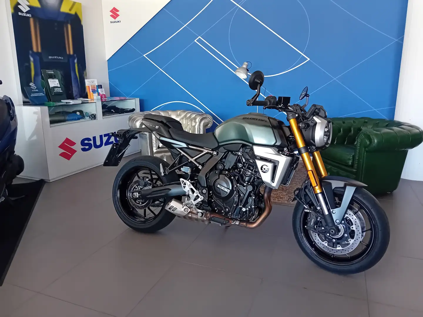 Suzuki GSX-8T Verde - 1