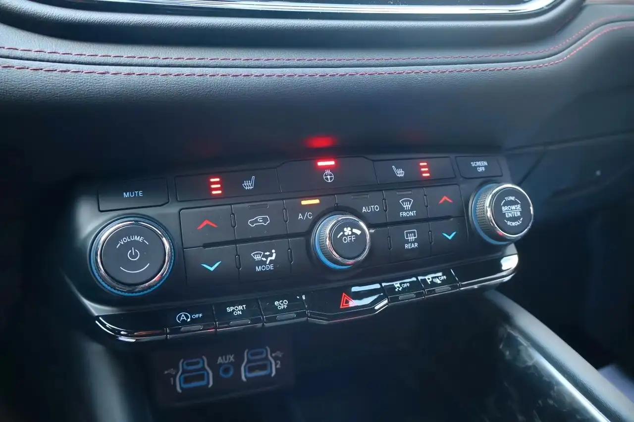 Dodge Durango 2023 — фото 14