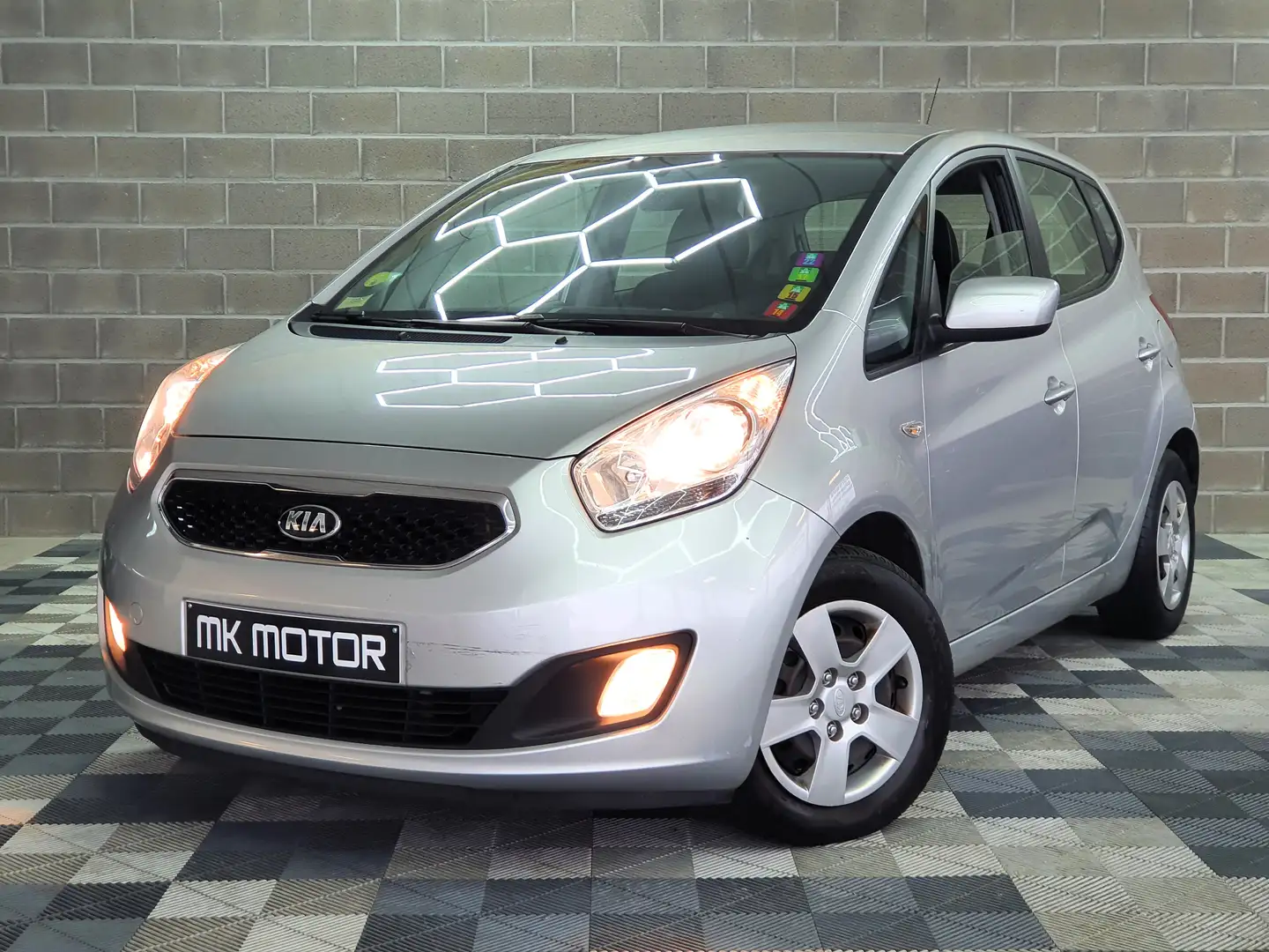 Kia Venga 🟢1.4 DIESEL - 1ER MAIN - CRUISE - CLIM -BLUETOOTH Grau - 1