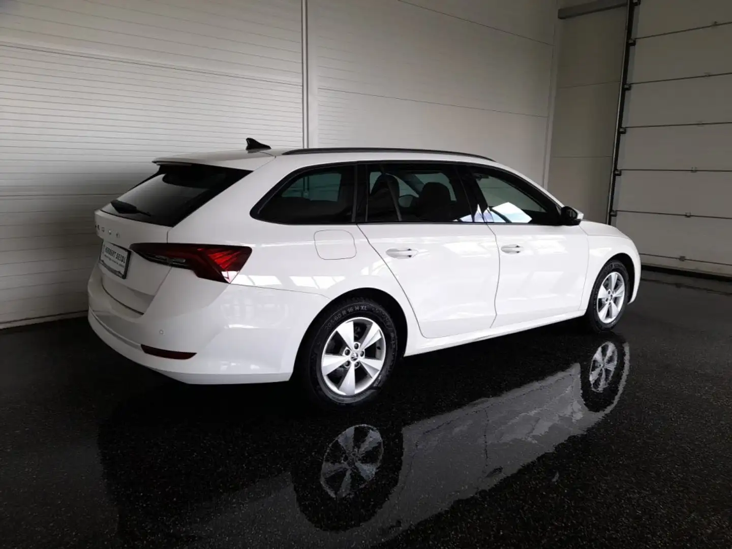 Skoda Octavia Combi FIRST ED 2,0 TDI *LED MIT FLA & DYN BLINKER / HEAD-UP / VIRTUELL / NAVI / AHV / ACC / MASSAGE / E-KLAPPE* Weiß - 2