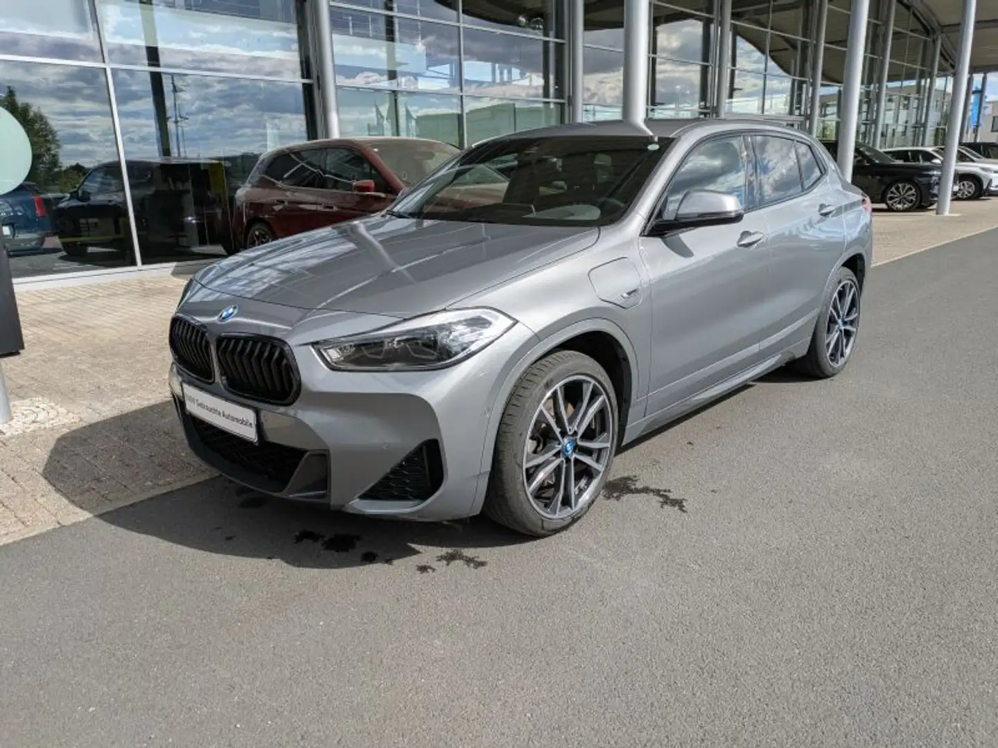 BMW X2 xDrive25e M Sport Navi.HeadUp. Rückfahrkamera Grau - 2