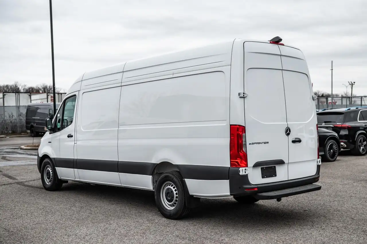 Mercedes-Benz Sprinter снимка Mercedes-Benz Sprinter