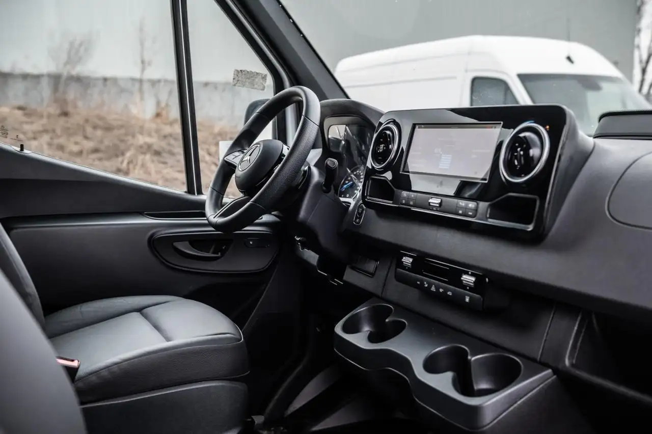Mercedes-Benz Sprinter снимка Mercedes-Benz Sprinter