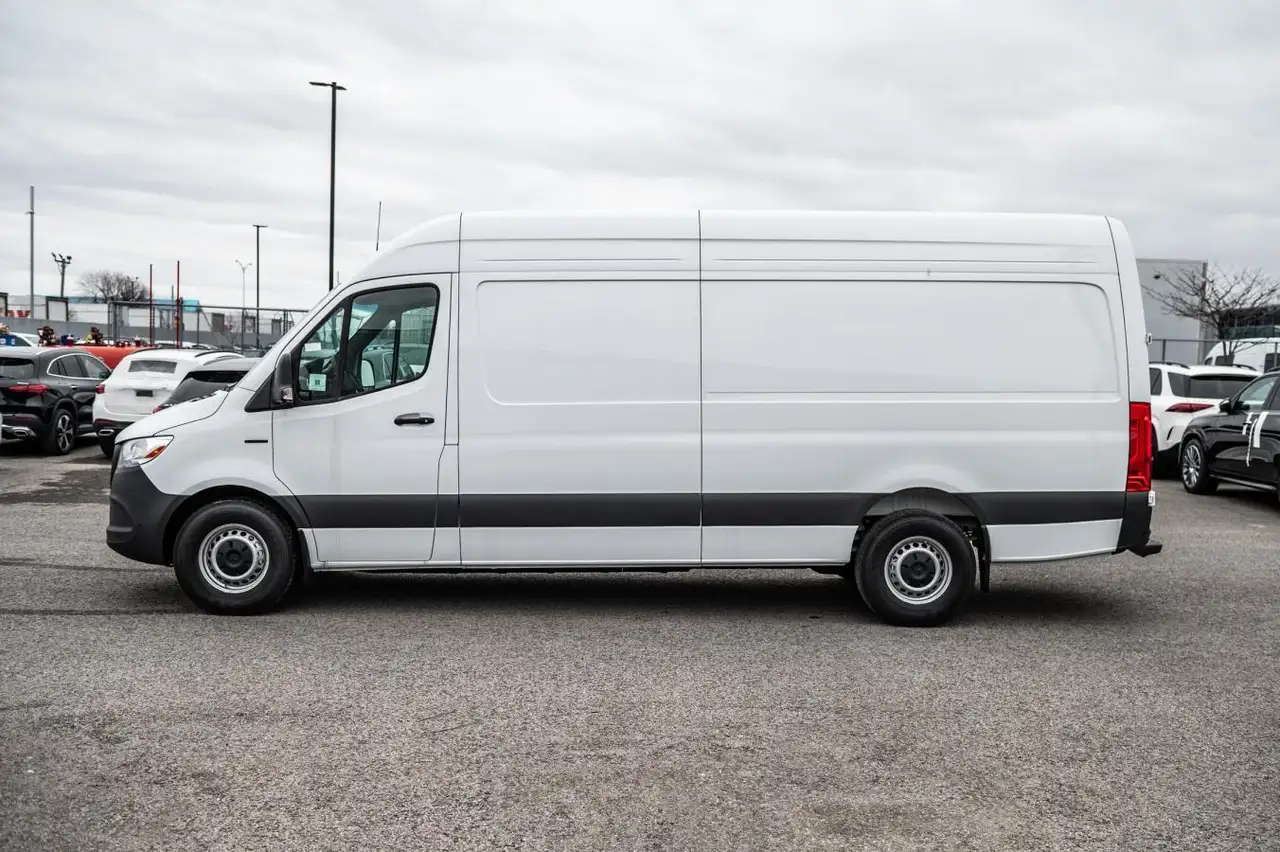 Mercedes-Benz Sprinter снимка Mercedes-Benz Sprinter