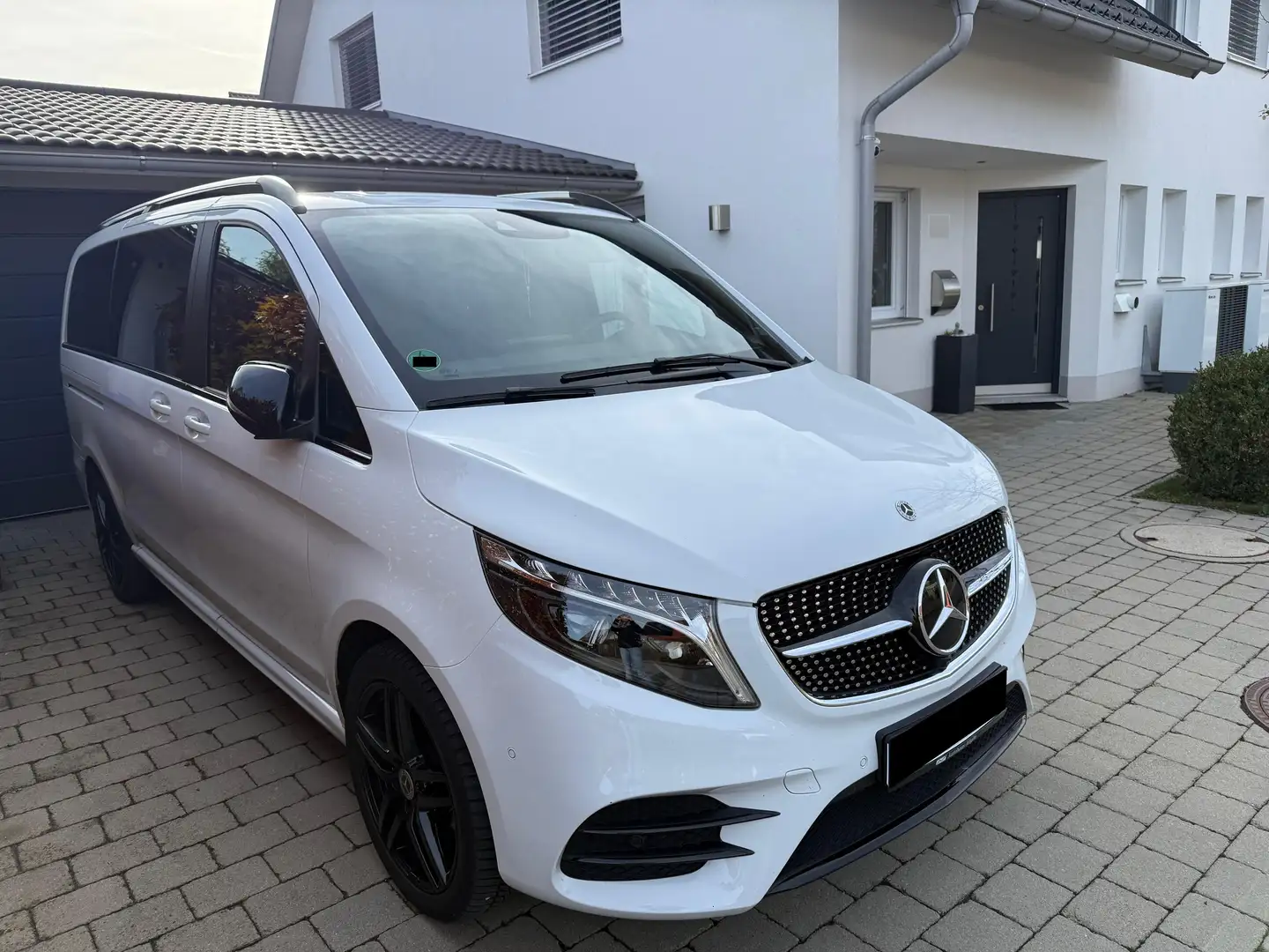 Mercedes-Benz V 300 V 300 d lang 4Matic Avantgarde Edition - AMG-Line Weiß - 1