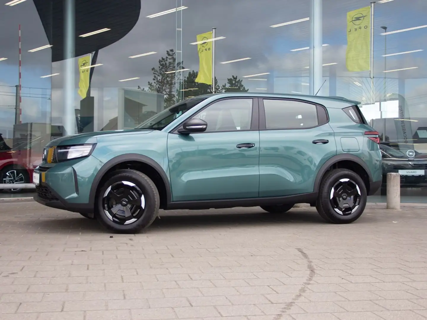 Opel Frontera EDITION 1.2 HYBRID 110PK |TECH PACK| Verde - 2