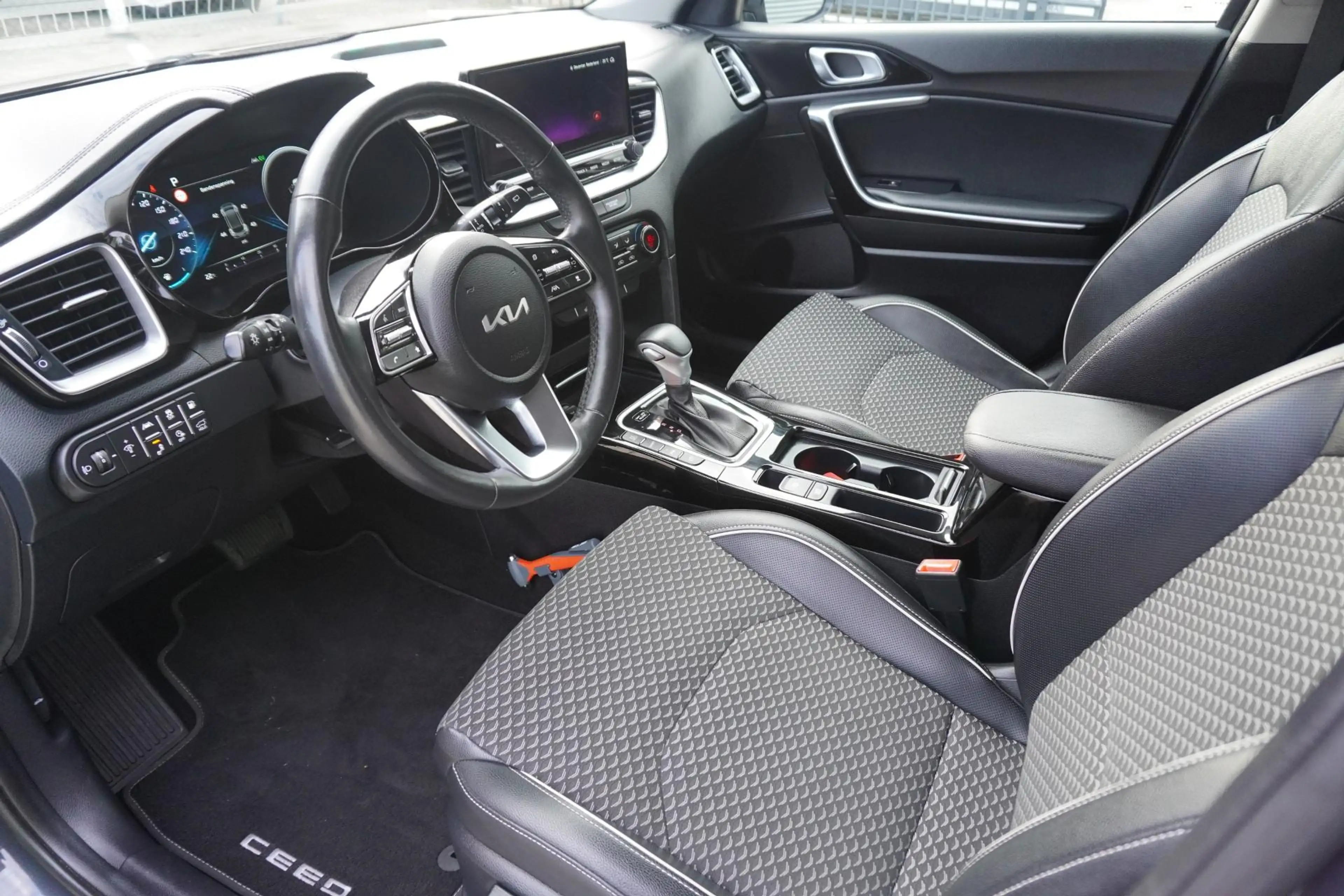 Kia Ceed SW / cee'd SW Sportswagon 1.6 GDI PHEV 140pk DynamicPlusLine Tre — photo 4