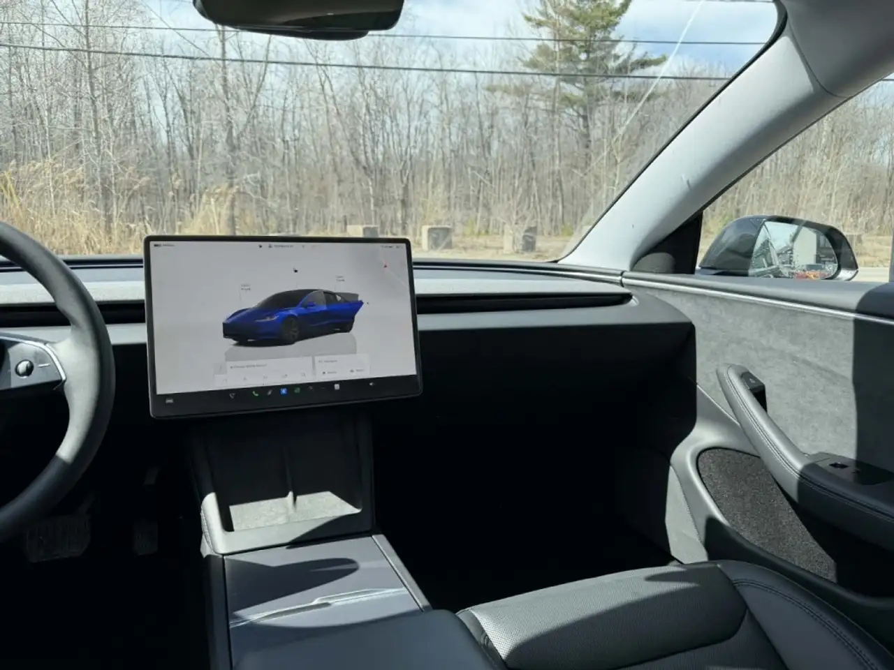 Tesla Model 3 снимка Tesla Model 3