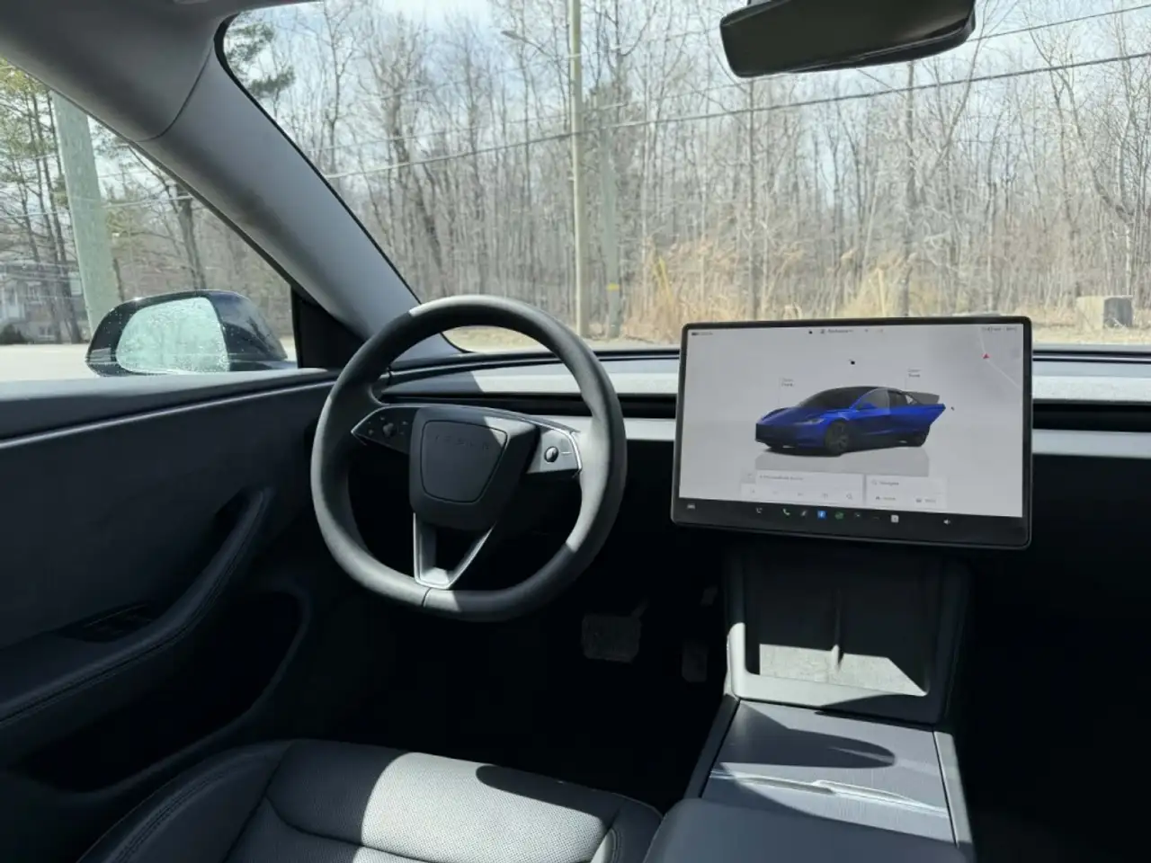 Tesla Model 3 снимка Tesla Model 3