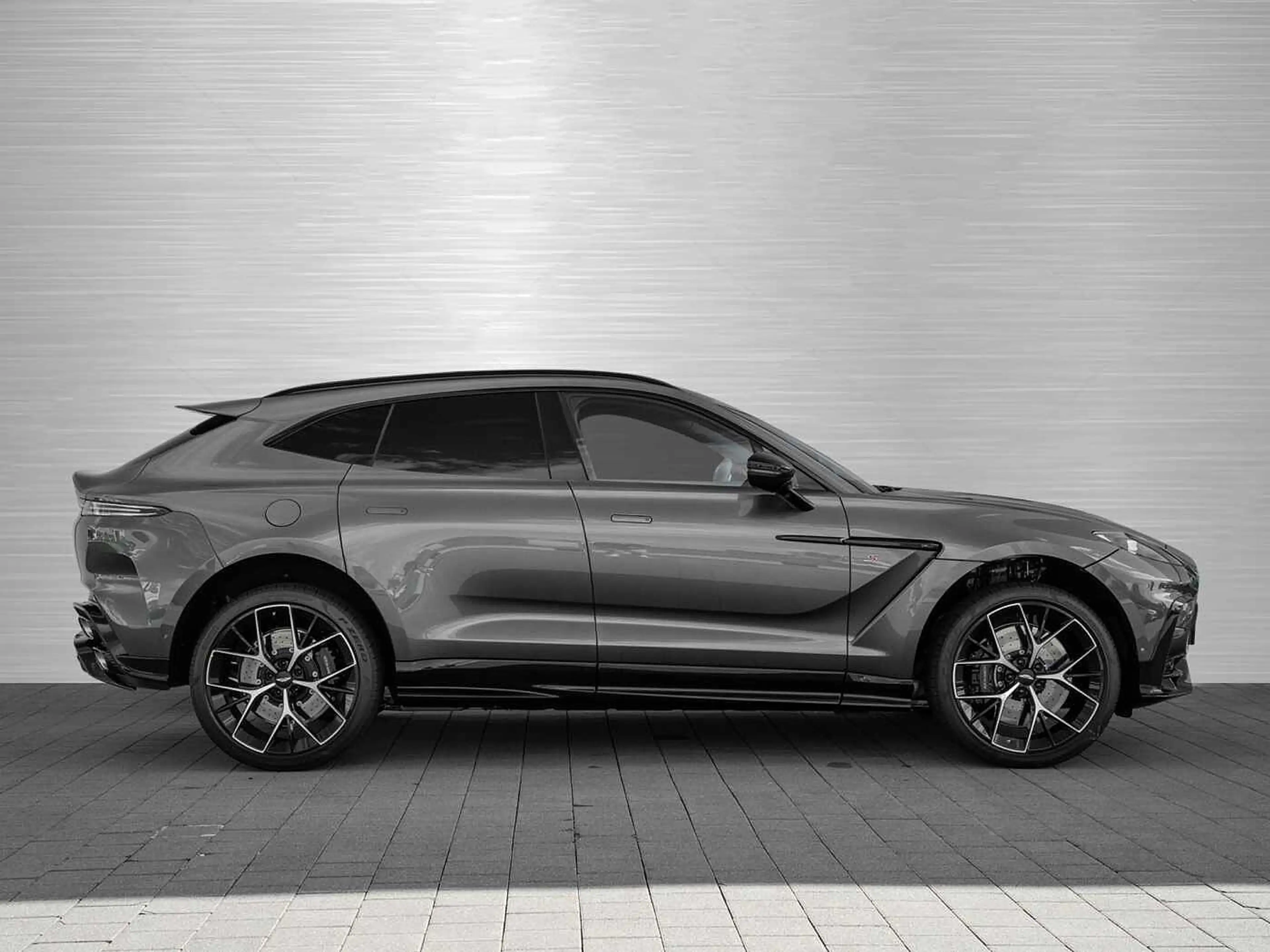 Aston Martin DBX S V8 4x4 MY26 — photo 9