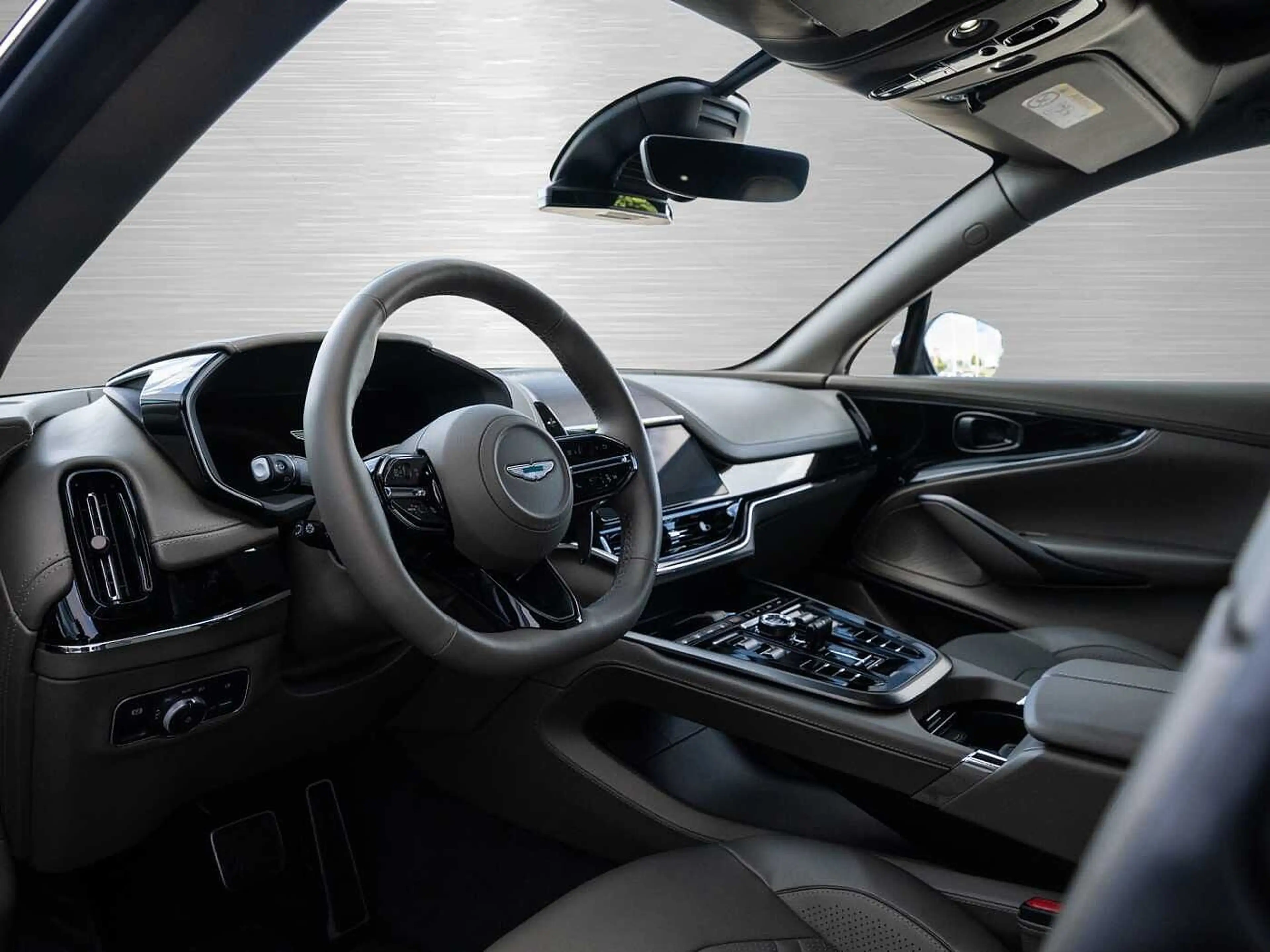 Aston Martin DBX S V8 4x4 MY26 — photo 3