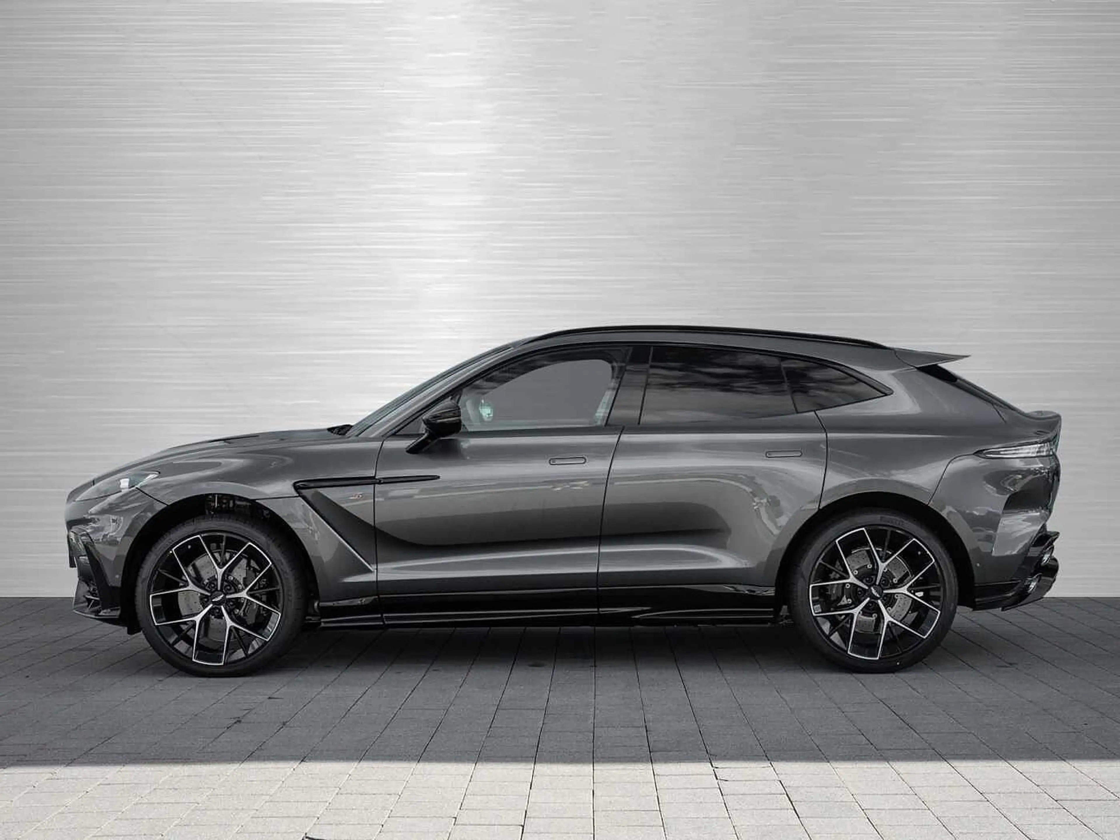 Aston Martin DBX S V8 4x4 MY26 — photo 12