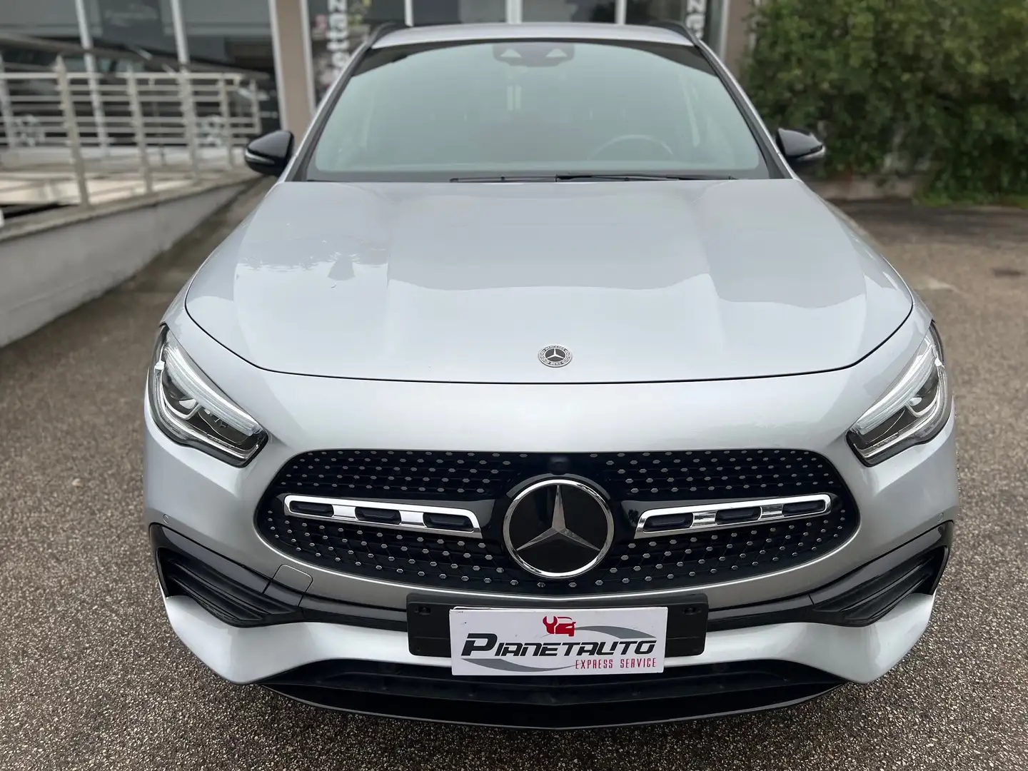 Mercedes-Benz GLA 250 e phev (eq-power) Premium AMG AUTO NIGHT PERFETTA! Argento - 2