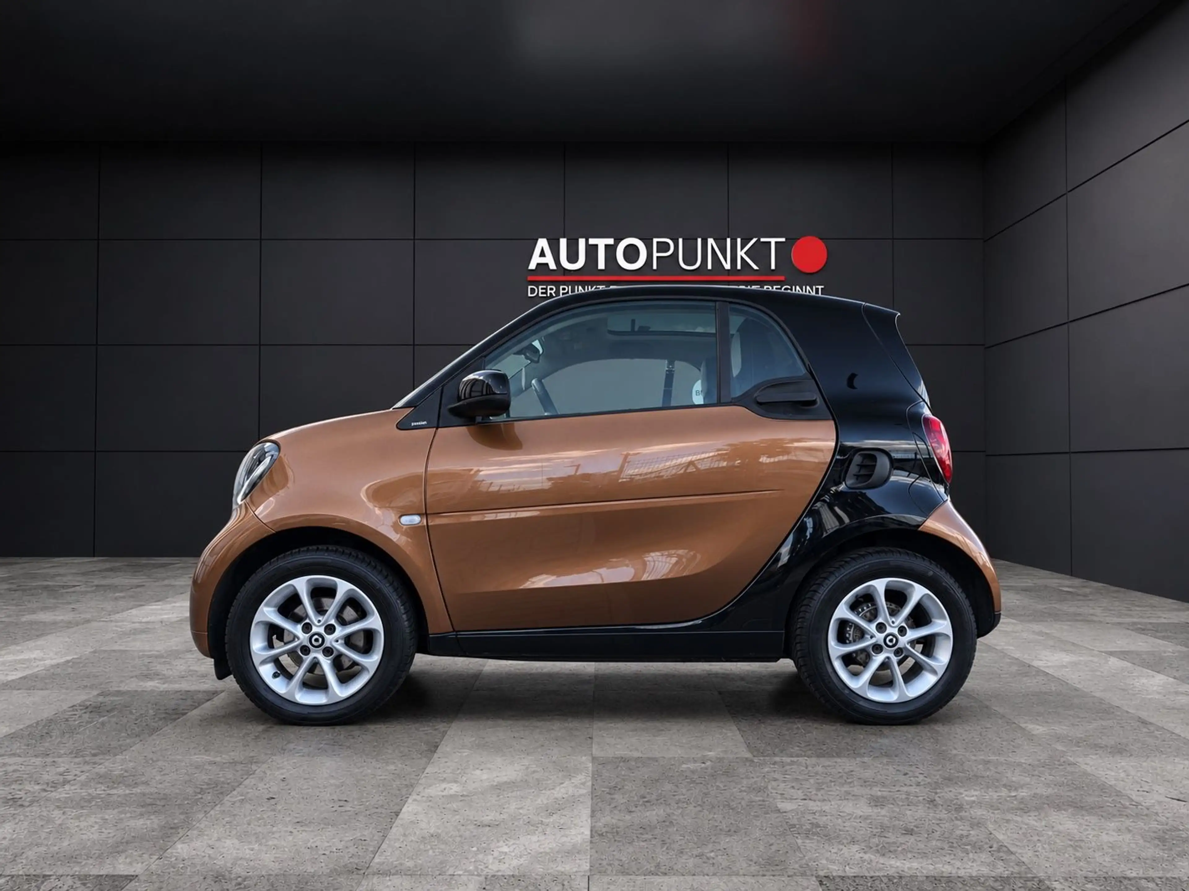 smart forTwo PASSION AUT. NAVI PANORAMA SHZ LED TEMPOM — photo 5