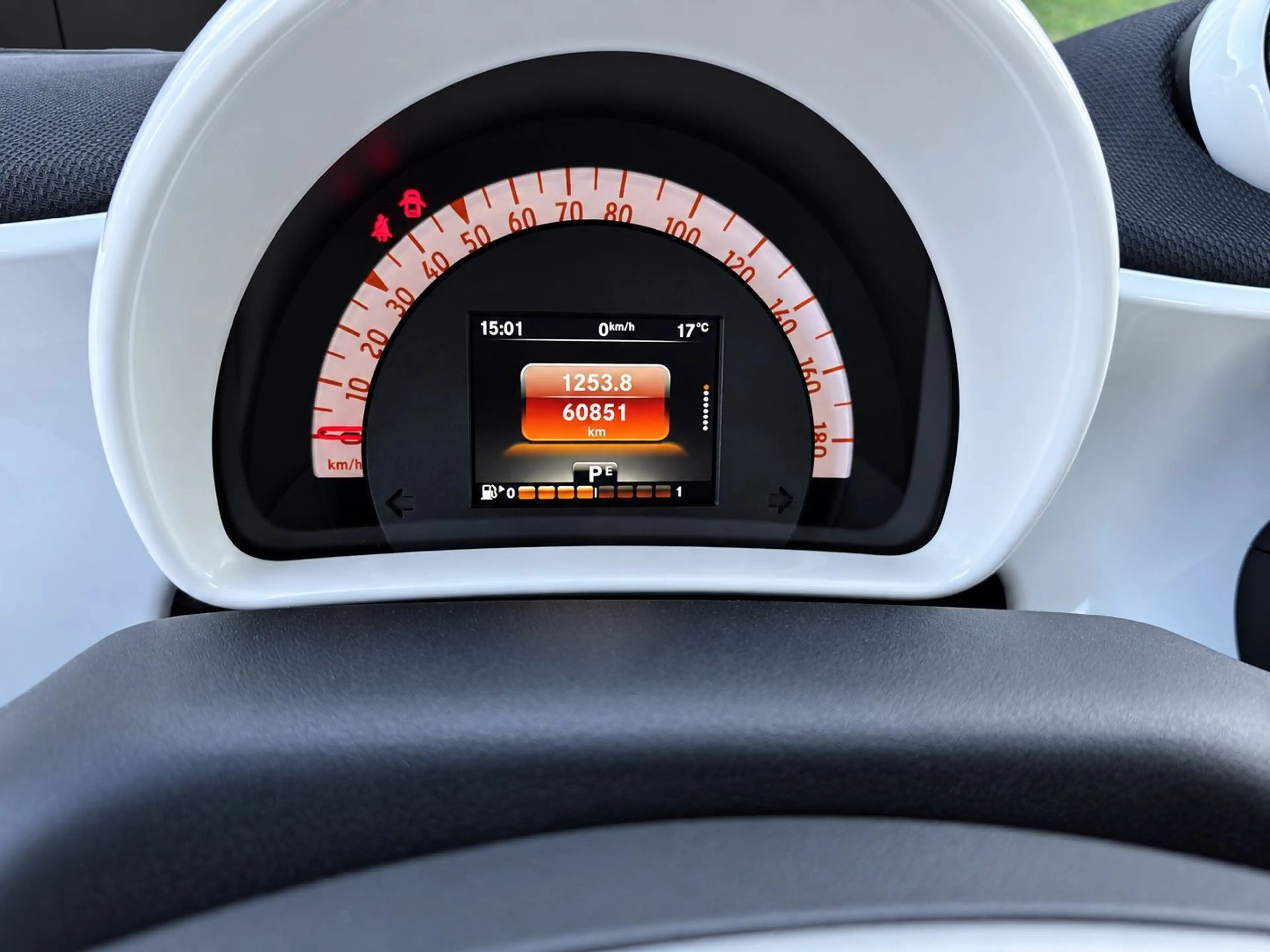 smart forTwo PASSION AUT. NAVI PANORAMA SHZ LED TEMPOM — photo 10