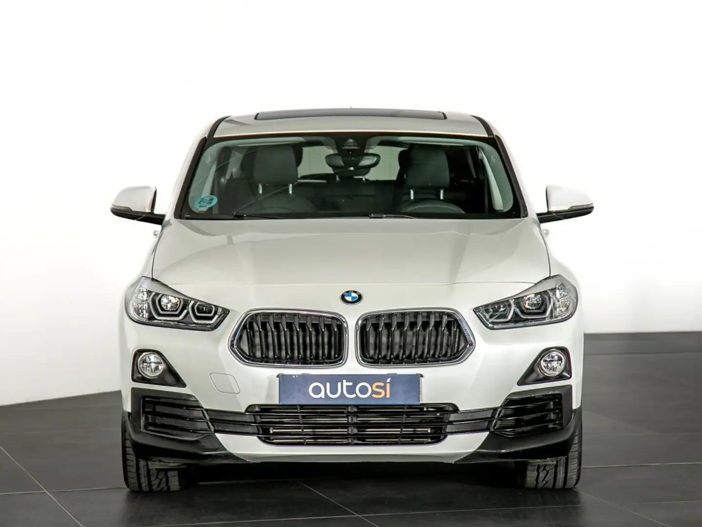 BMW X2 sDrive 18iA Weiß - 2