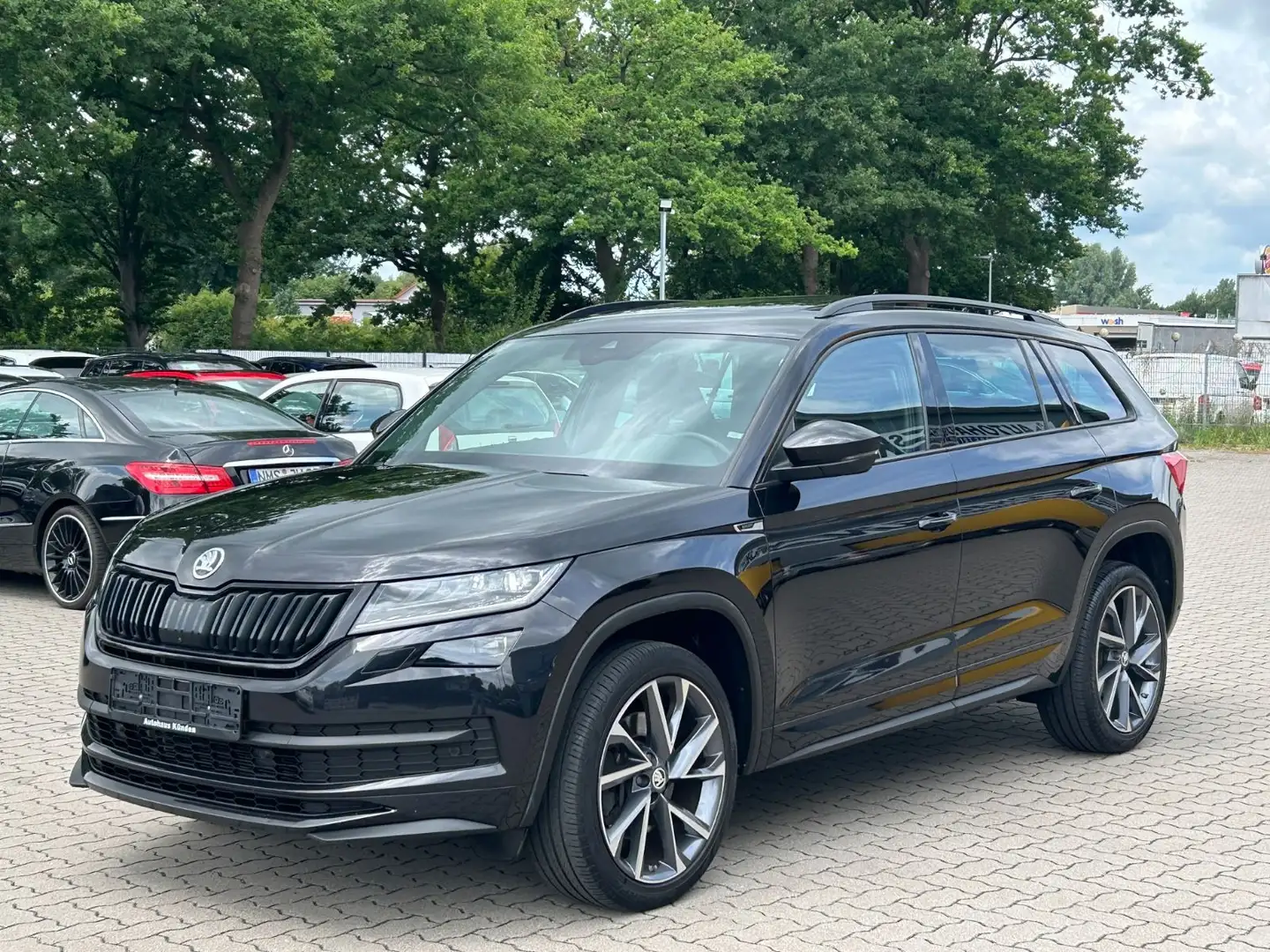 Skoda Kodiaq 2.0 TDI Sportline 4x4 °Pano°Canton°360° Noir - 1