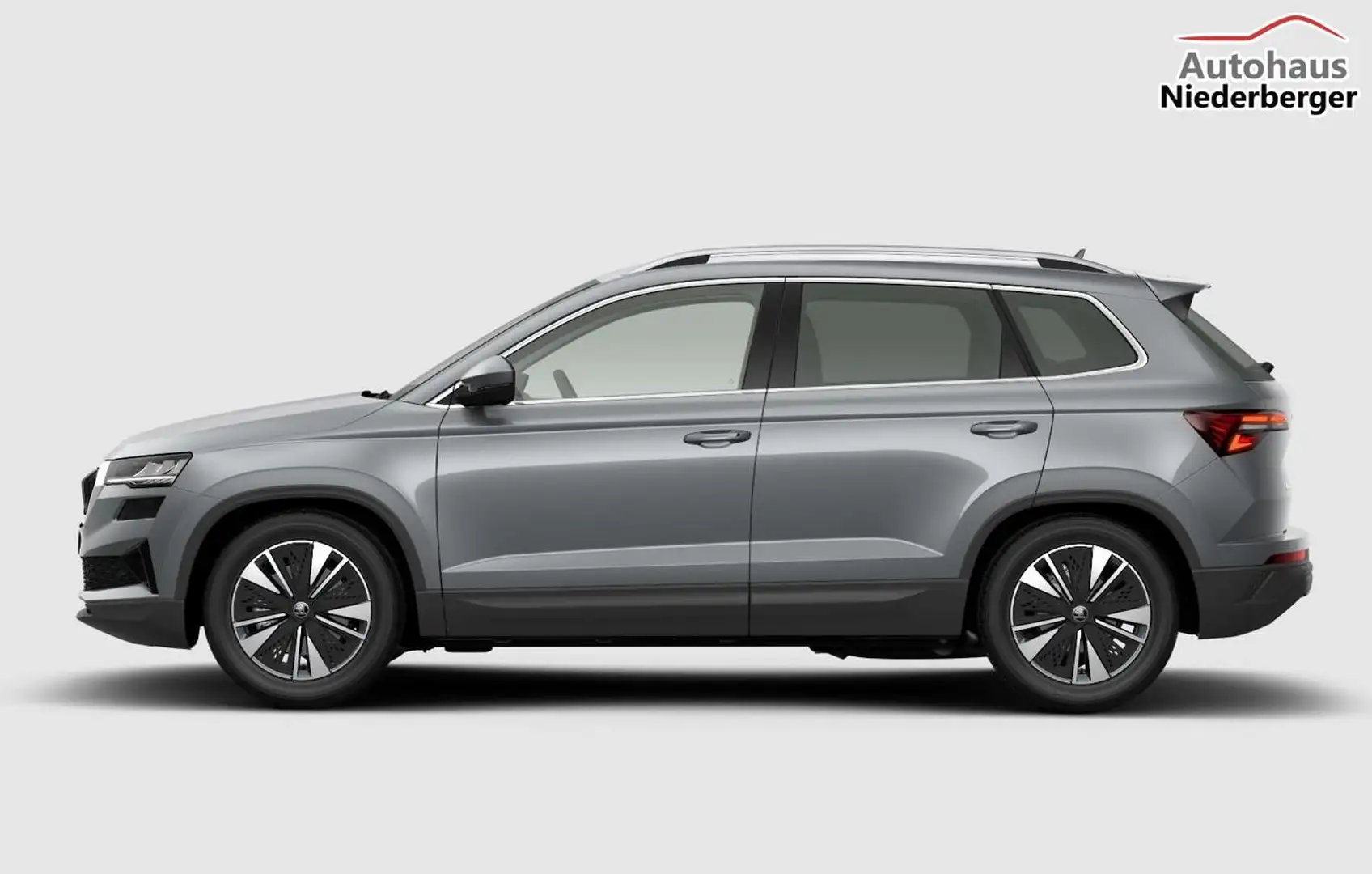 Skoda Karoq Selection DSG Selec ACC Kam SideA SHZv/h Kessy ... Silber - 2