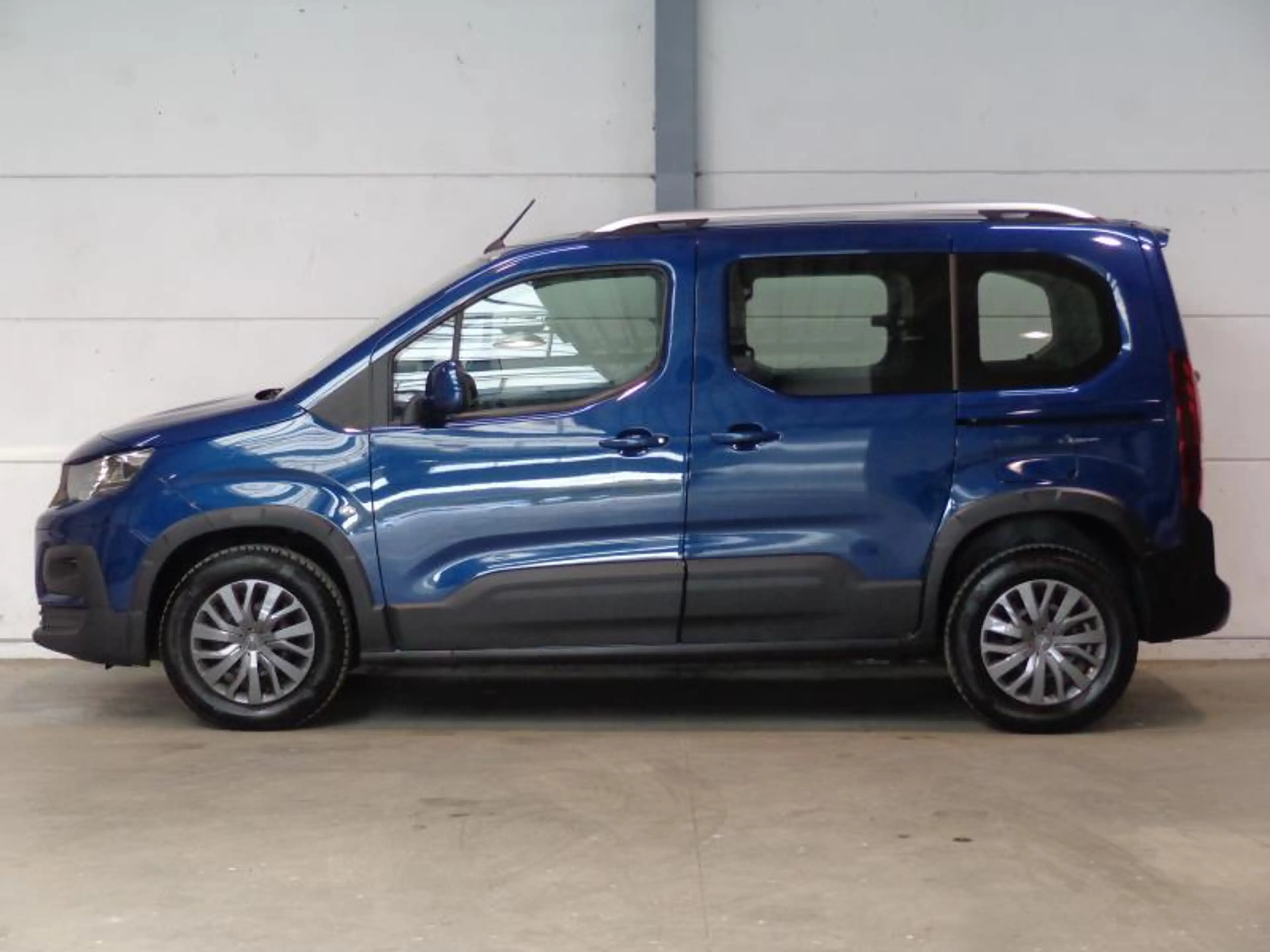 Peugeot Rifter 1.5HDi Allure - Clim - Maintien dans la voie — photo 8