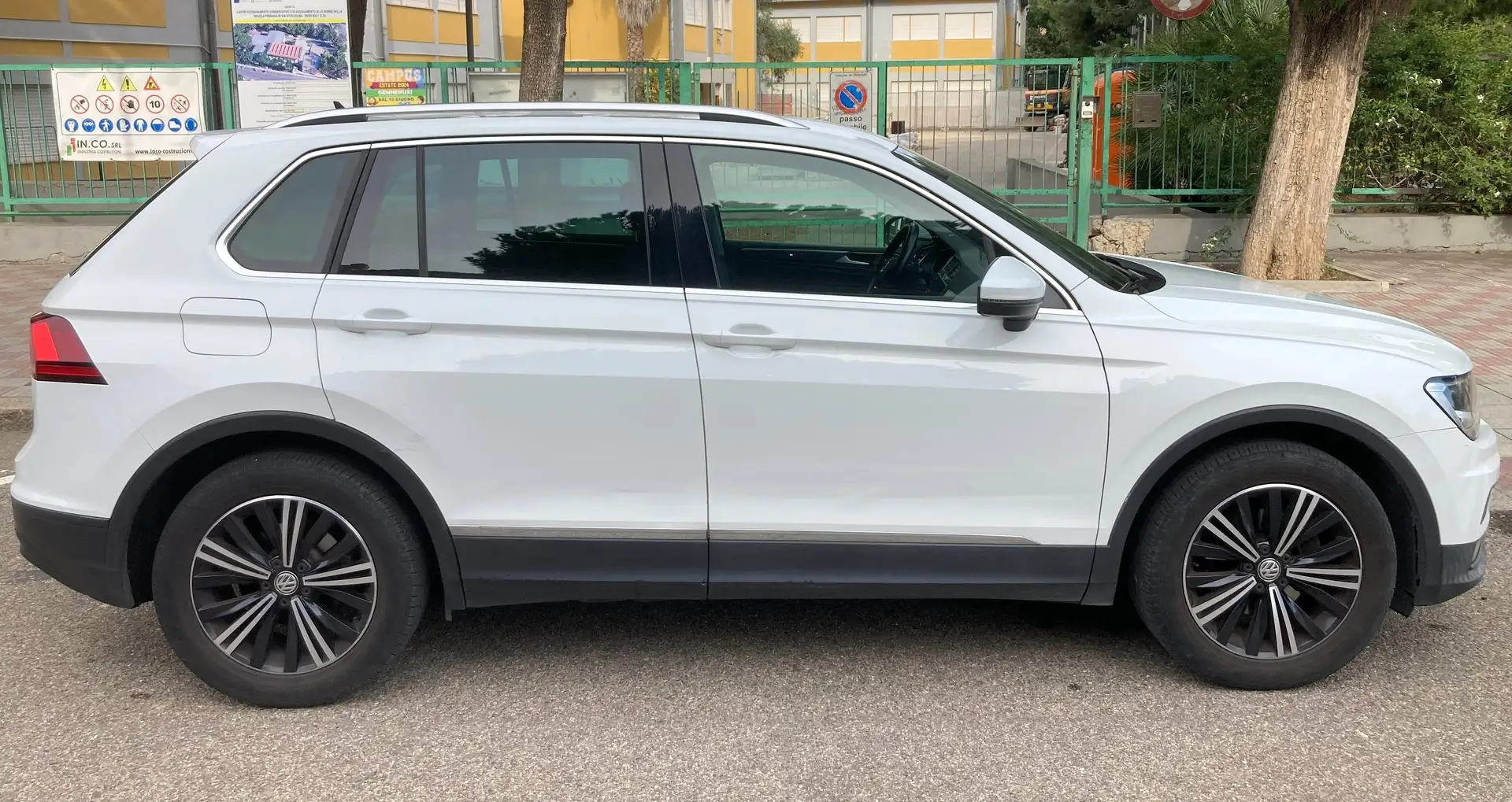 Volkswagen Tiguan Tiguan II 2016 1.6 tdi Style 115cv Bianco - 2