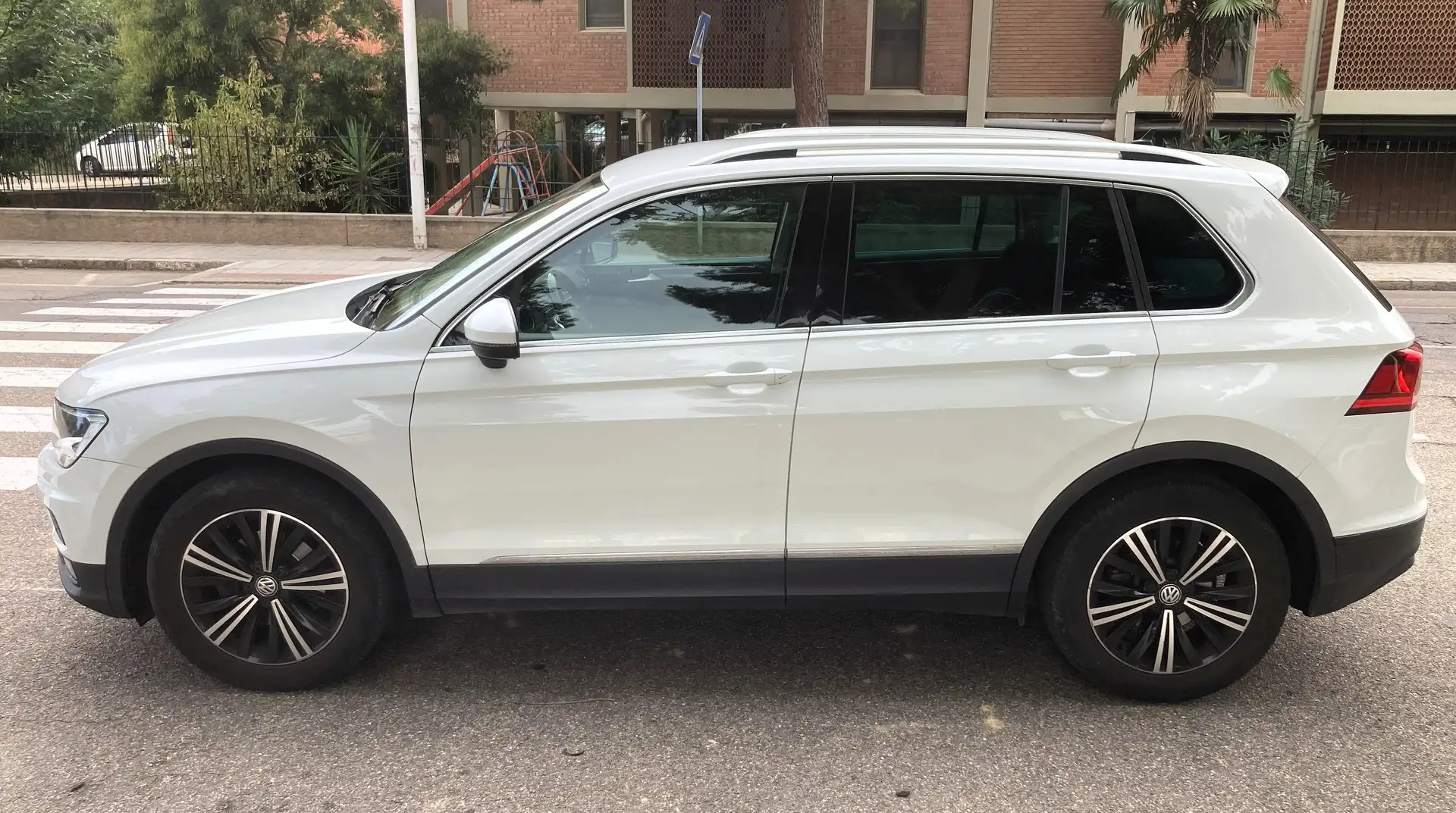 Volkswagen Tiguan Tiguan II 2016 1.6 tdi Style 115cv Bianco - 1