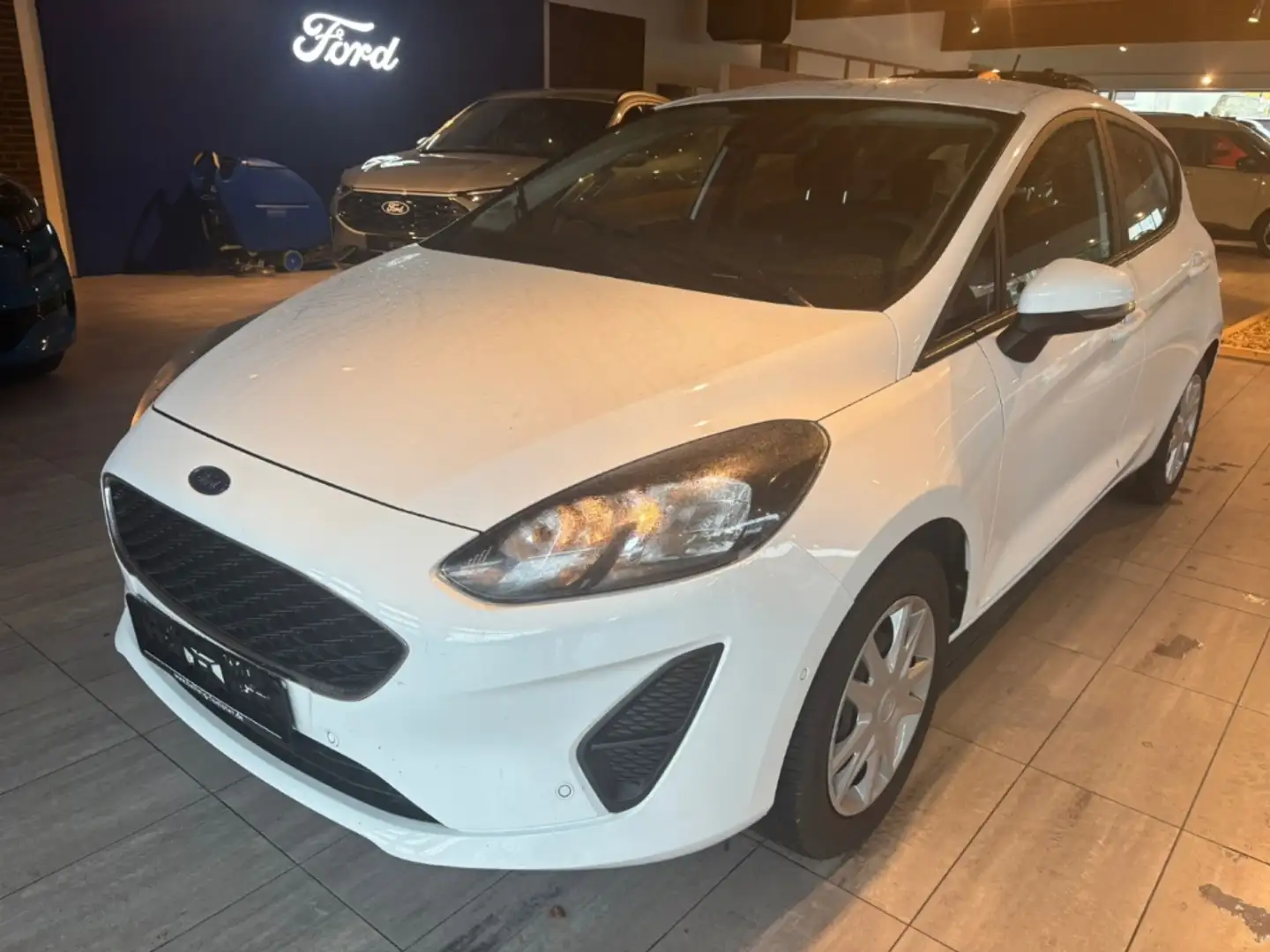 Ford Fiesta COOL & CONNECT NAVI / PDC / GJR Weiß - 2
