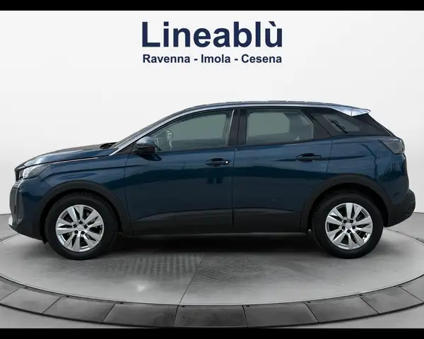 Peugeot 3008 view 2