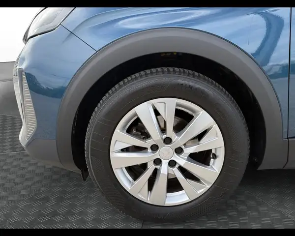Peugeot 3008 view 14