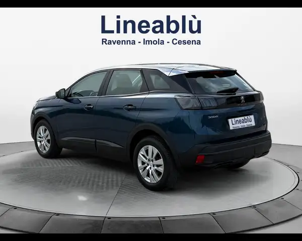 Peugeot 3008 view 3
