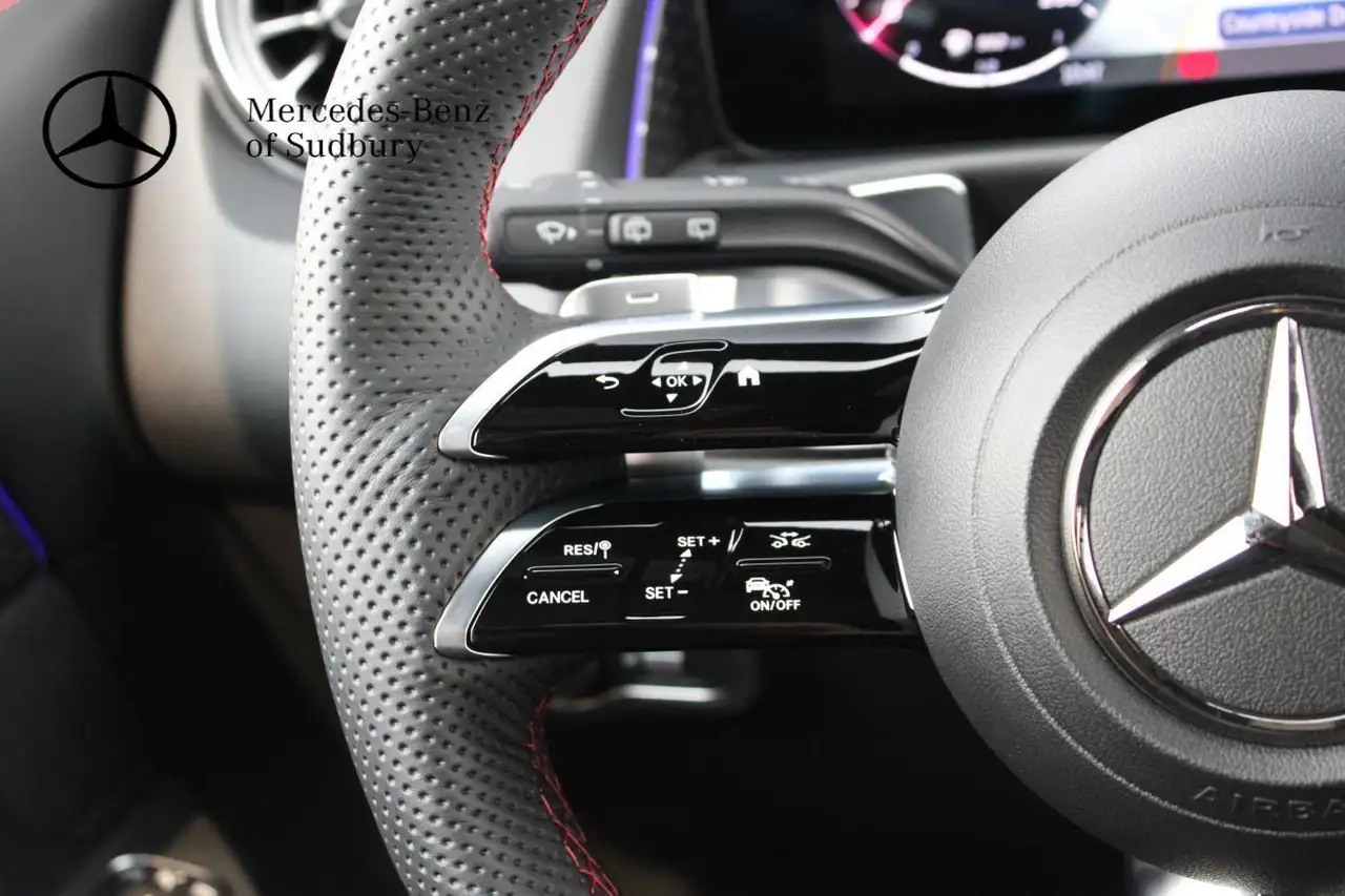Mercedes-Benz GLB photo Mercedes-Benz GLB