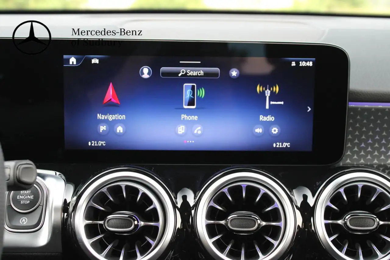 Mercedes-Benz GLB photo Mercedes-Benz GLB
