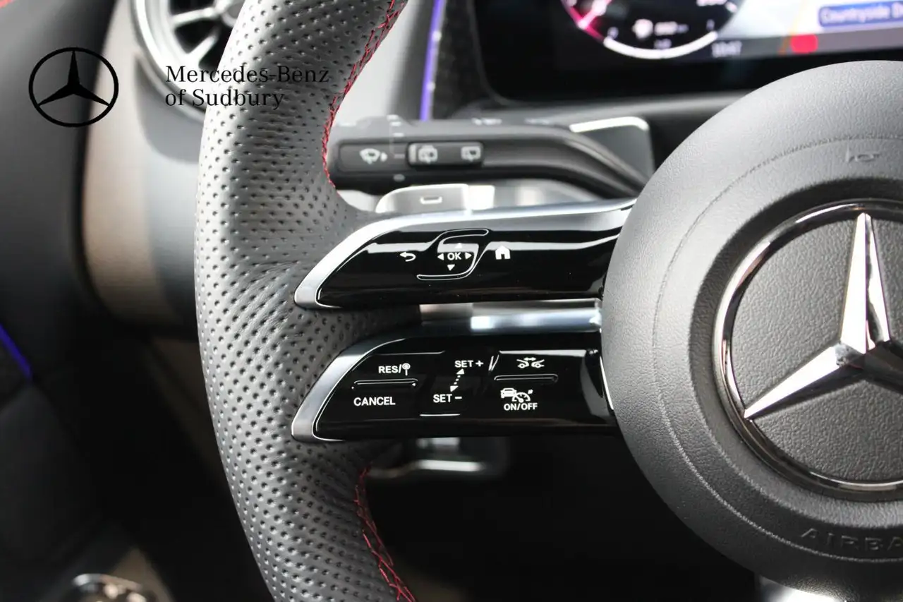 Mercedes-Benz GLB снимка Mercedes-Benz GLB