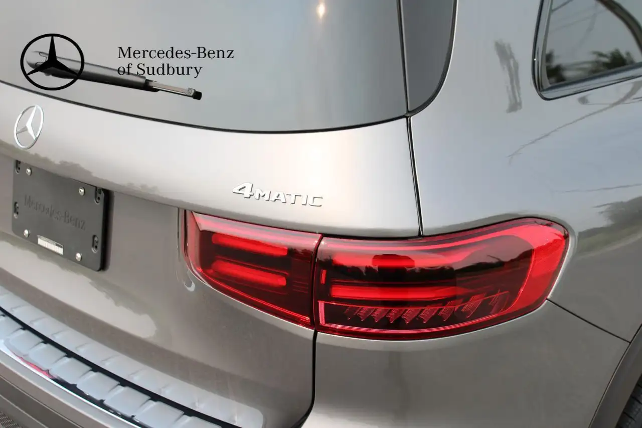 Mercedes-Benz GLB photo Mercedes-Benz GLB
