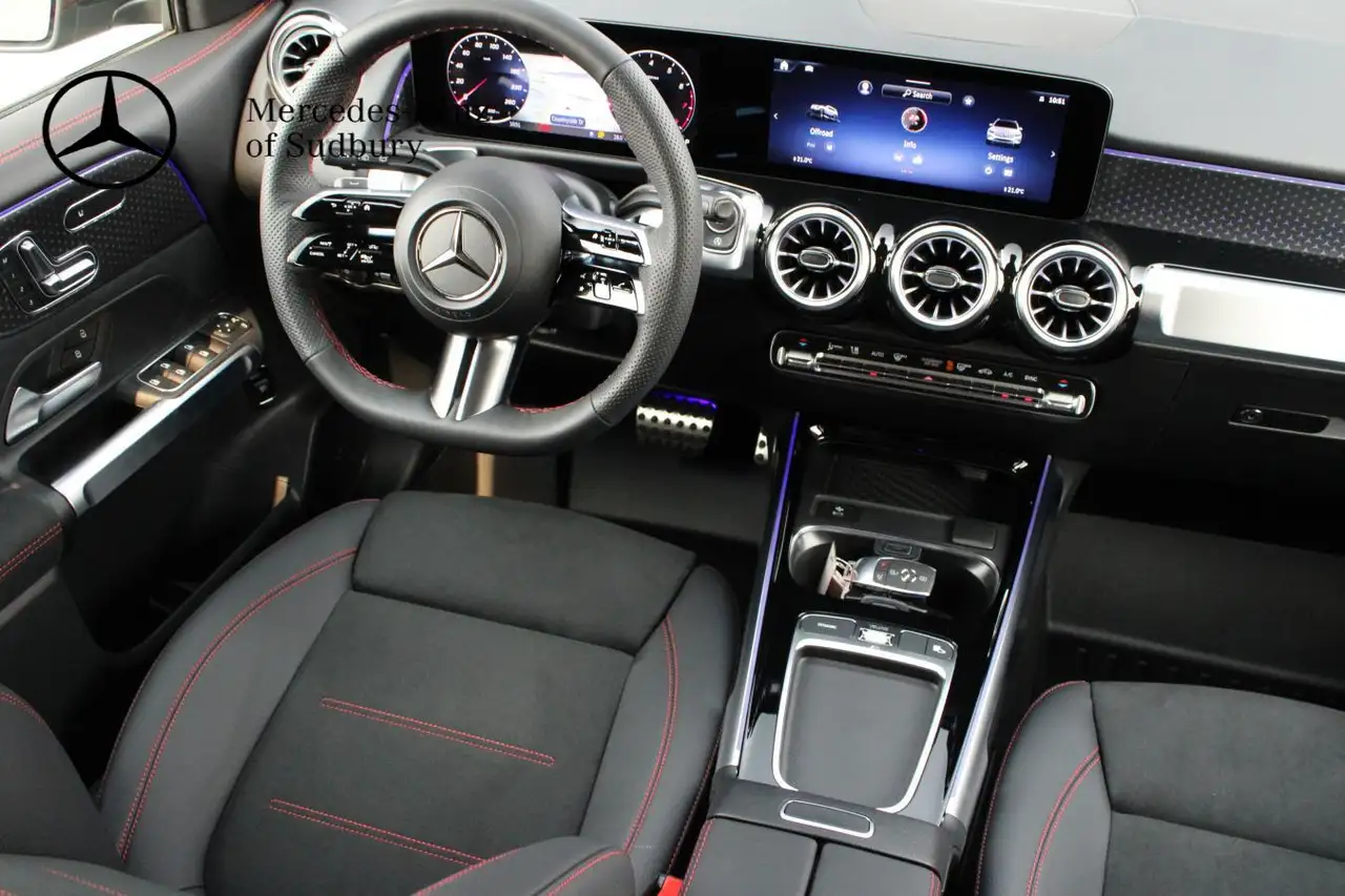 Mercedes-Benz GLB снимка Mercedes-Benz GLB