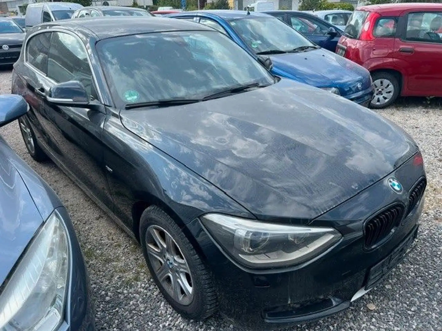 BMW 118 Baureihe 1 Lim. 3-trg. 118 d*Hagelschaden* Nero - 2