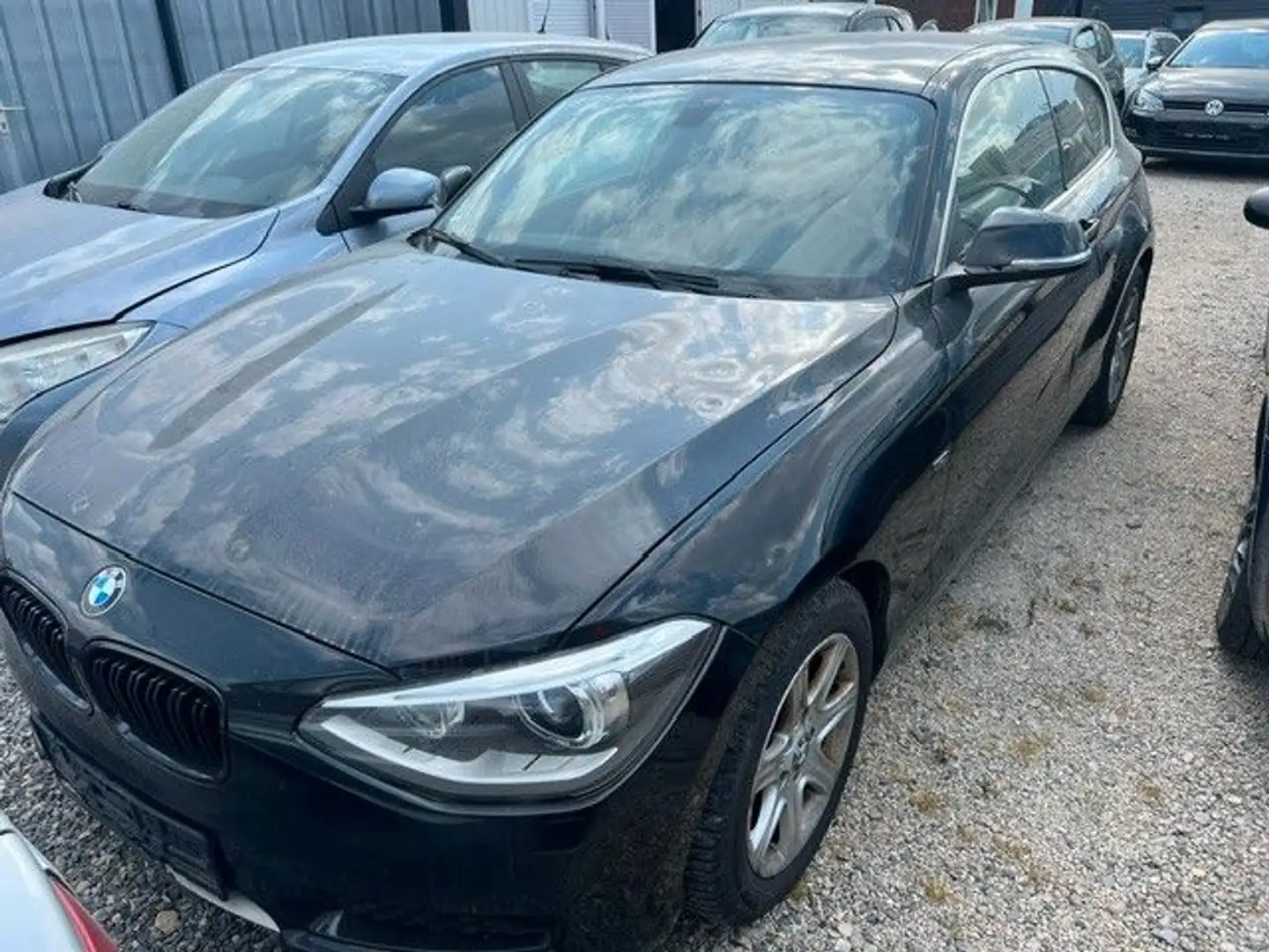 BMW 118 Baureihe 1 Lim. 3-trg. 118 d*Hagelschaden* Nero - 1